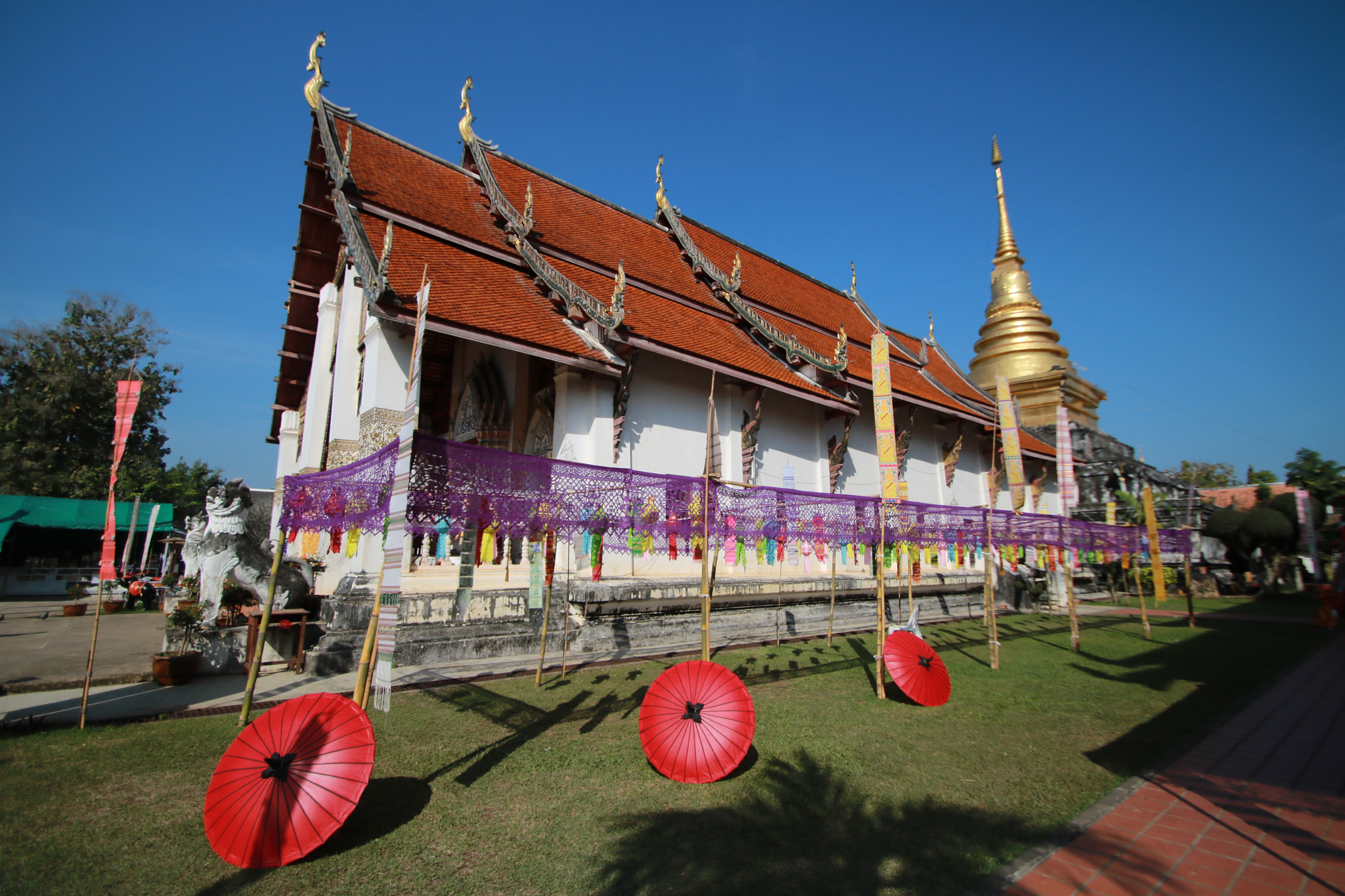 Sigma 10-20mm F3.5 EX DC HSM sample photo. Wat thai in northern thailand photography
