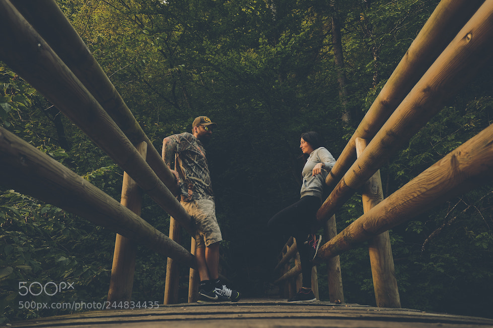 Fujifilm X70 sample photo. Couple in bridge photography