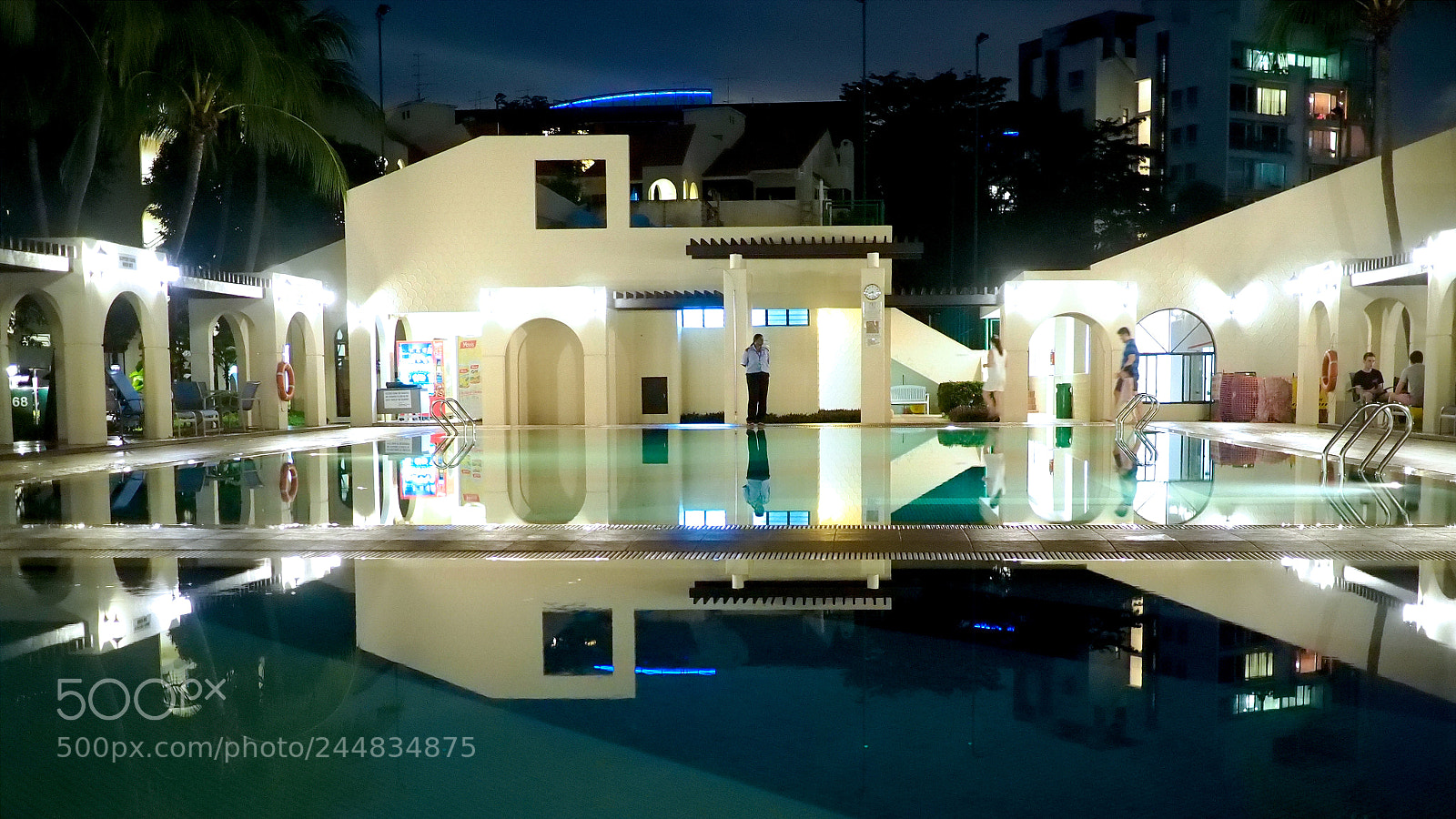 Olympus OM-D E-M5 II sample photo. Poolside, spanish village photography