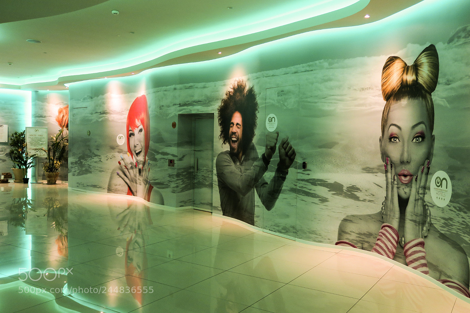 Canon PowerShot G5 X sample photo. Precioso hotel oh. colorido photography