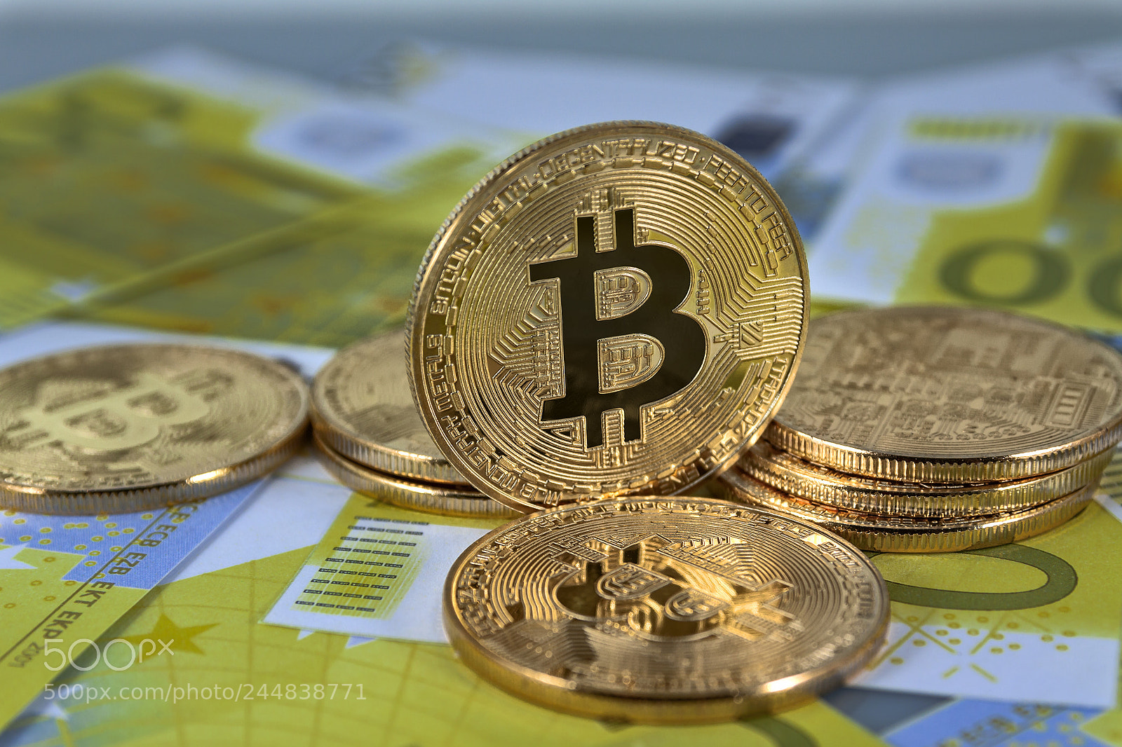 Canon EOS 50D sample photo. Coins bitcoin on the photography