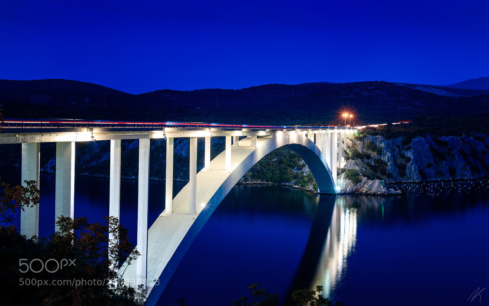 Canon EOS 760D (EOS Rebel T6s / EOS 8000D) sample photo. Blue hour photography