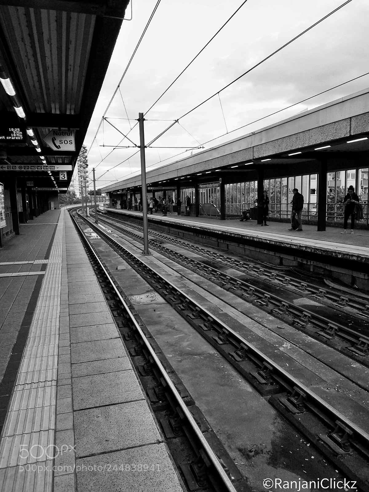 vivo 1601 sample photo. Tram station photography