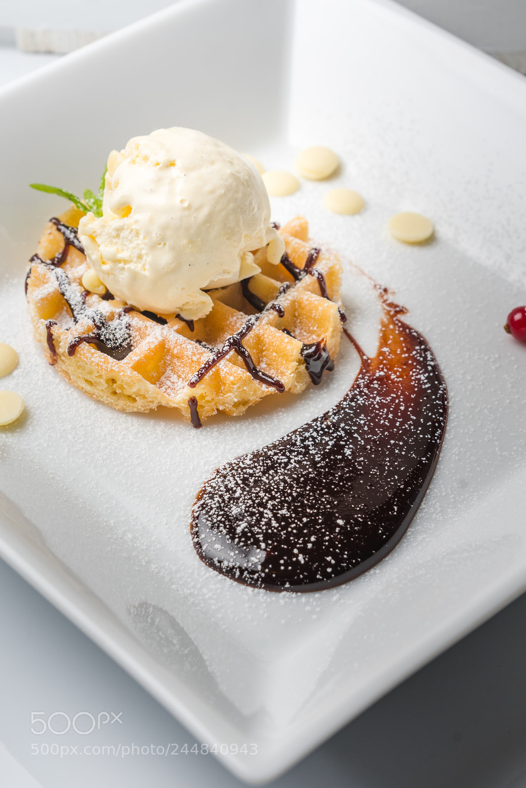 Sony a7R II sample photo. Wafer and icecream photography