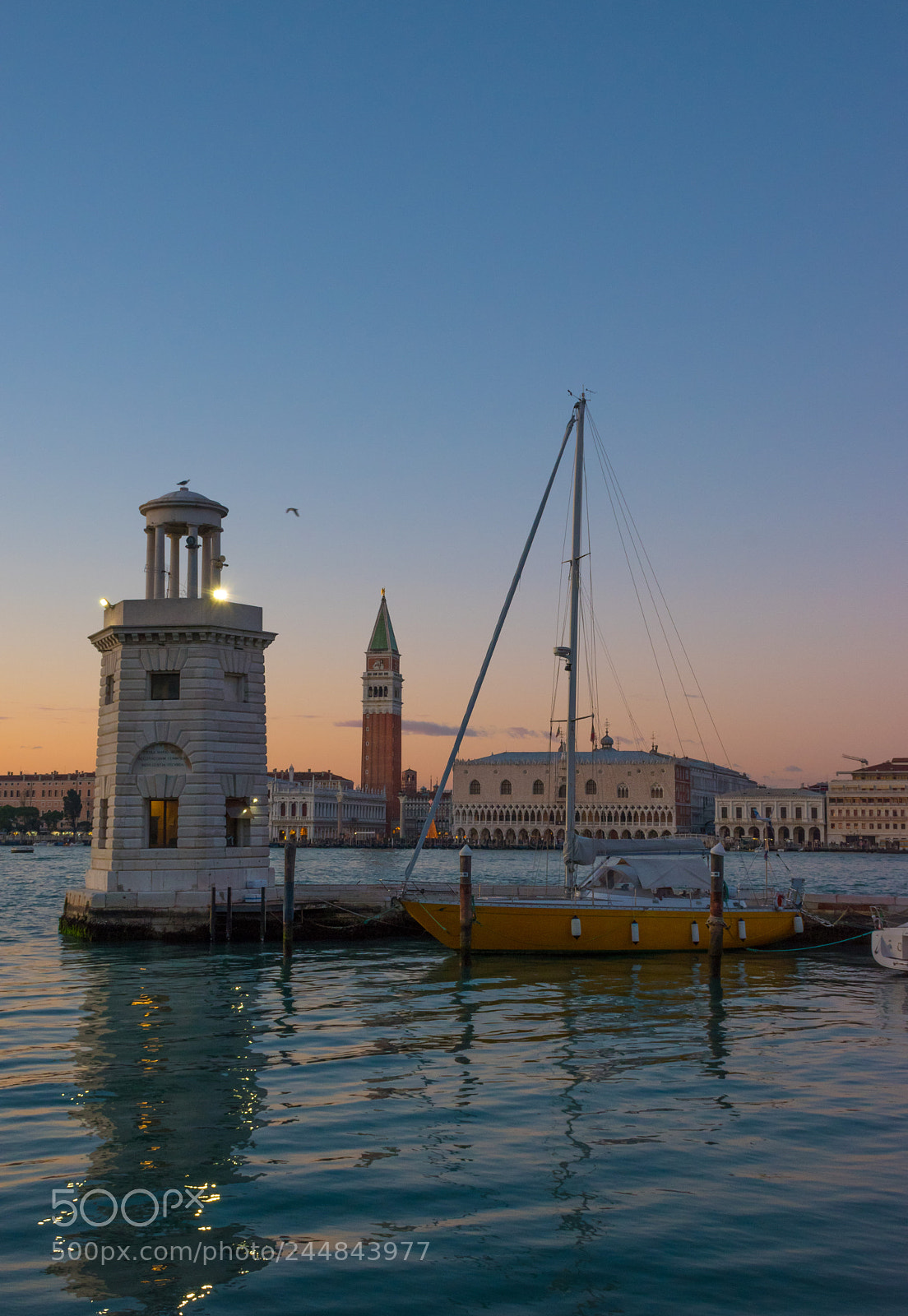 Nikon D5600 sample photo. Atardecer en venecia photography