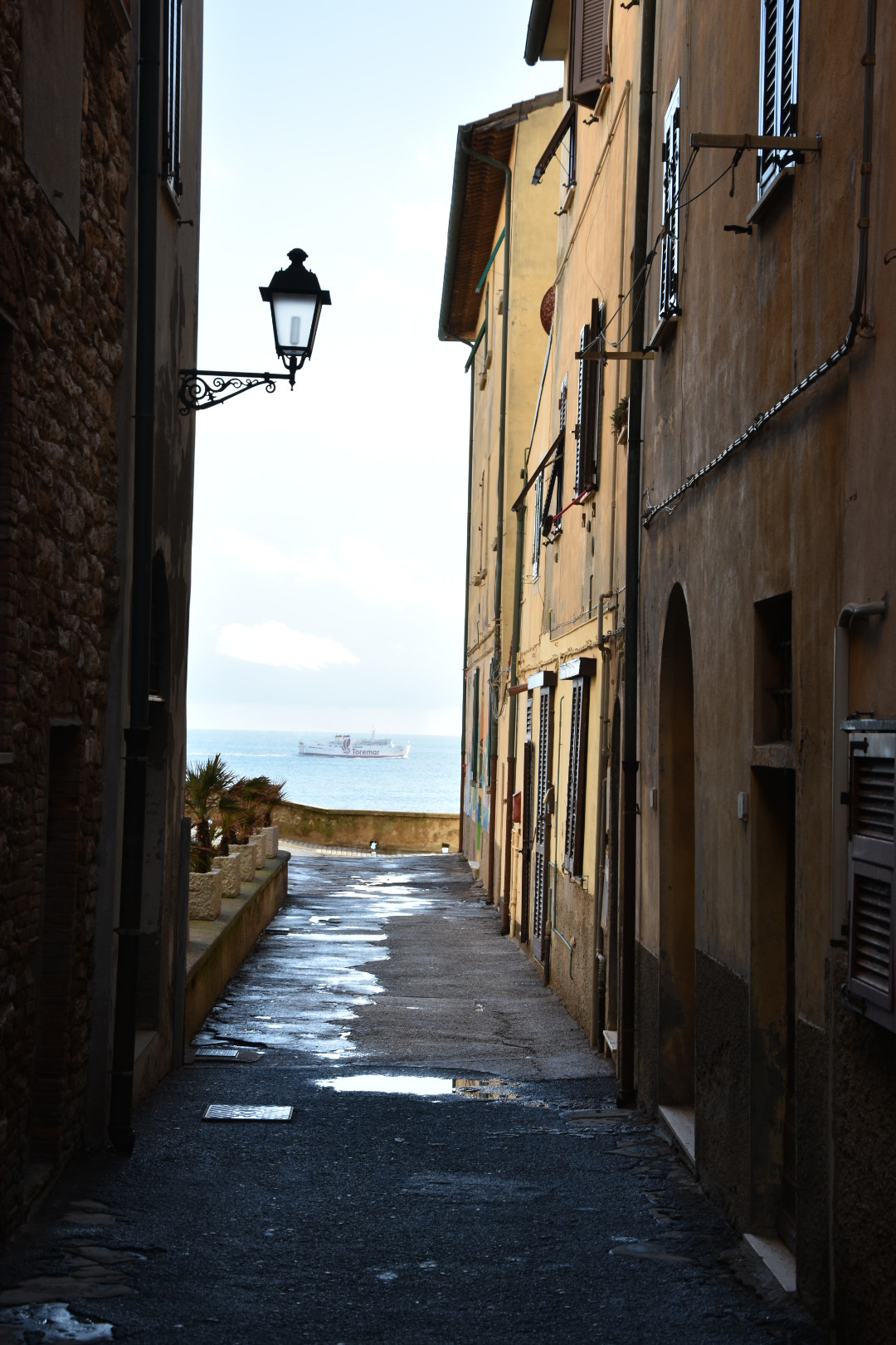 Nikon D3400 sample photo. Un vicolo per il mare photography