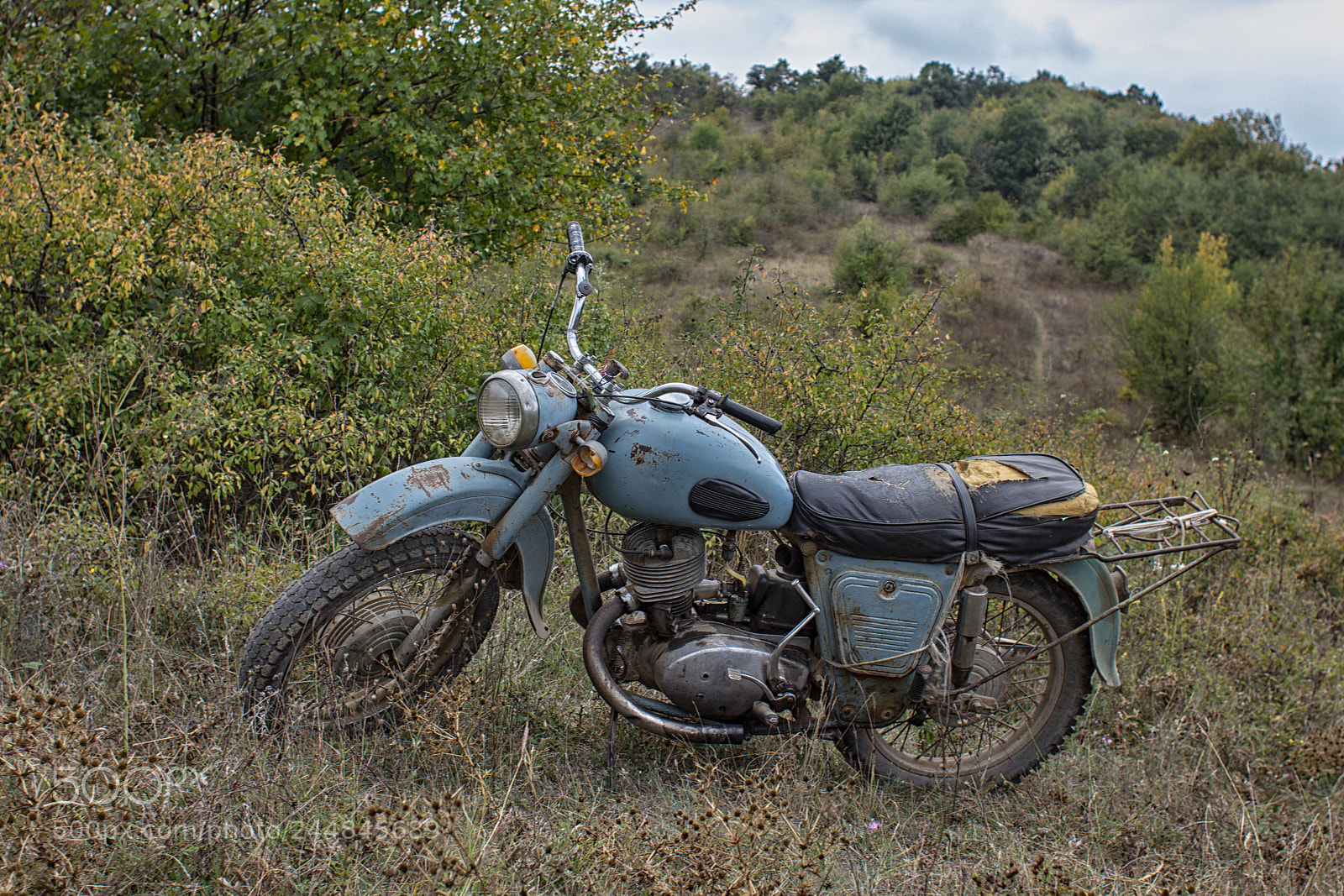 Canon EOS 550D (EOS Rebel T2i / EOS Kiss X4) sample photo. Vintage bike mountains iz photography
