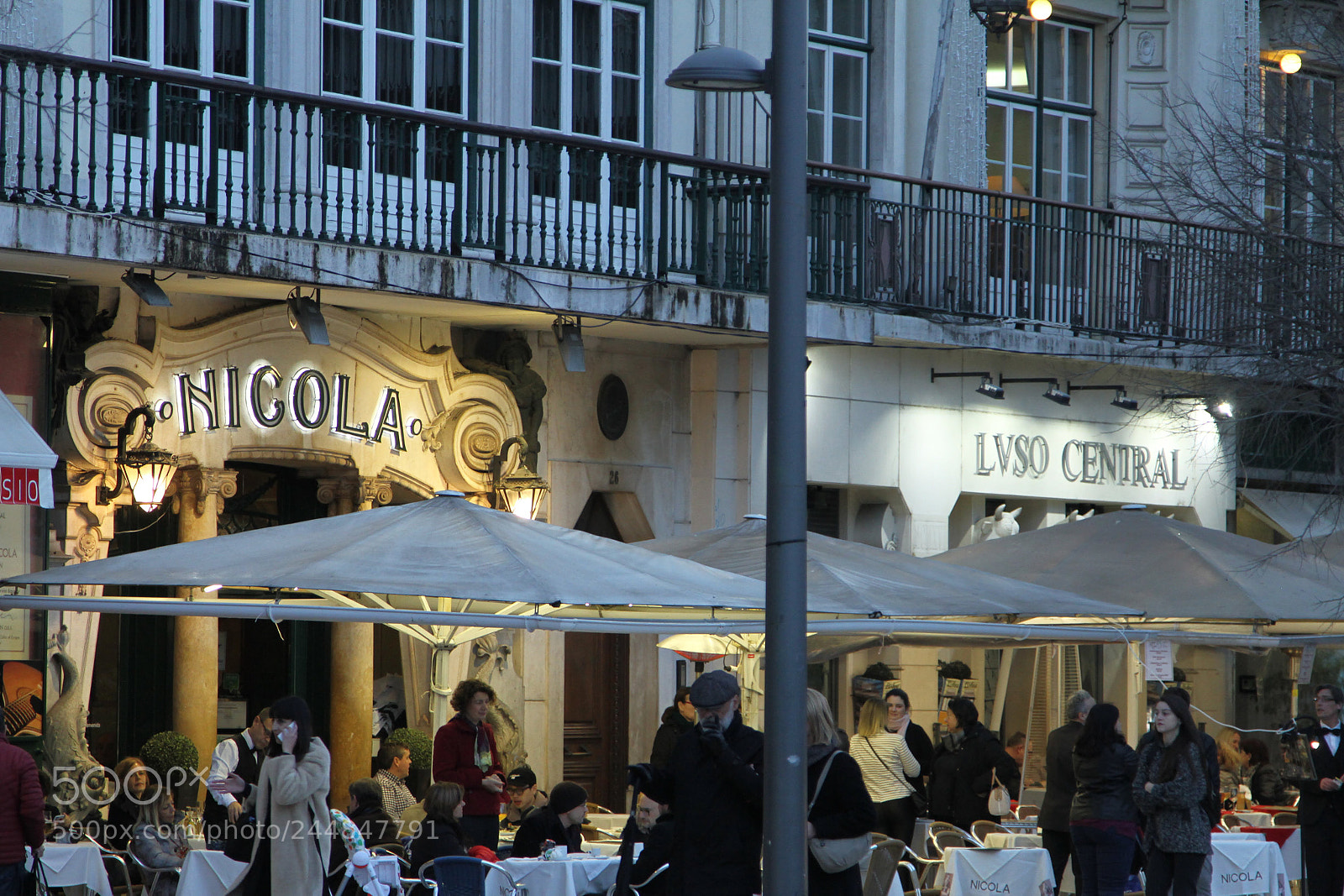Canon EOS 7D + Canon EF 24-105mm F4L IS USM sample photo. Nicola café photography