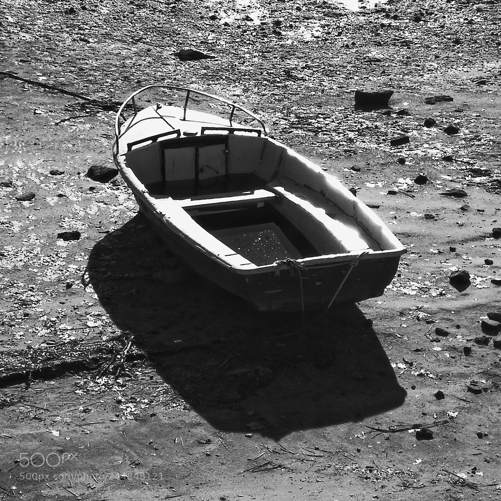 HUAWEI P10 sample photo. Boat on sand photography