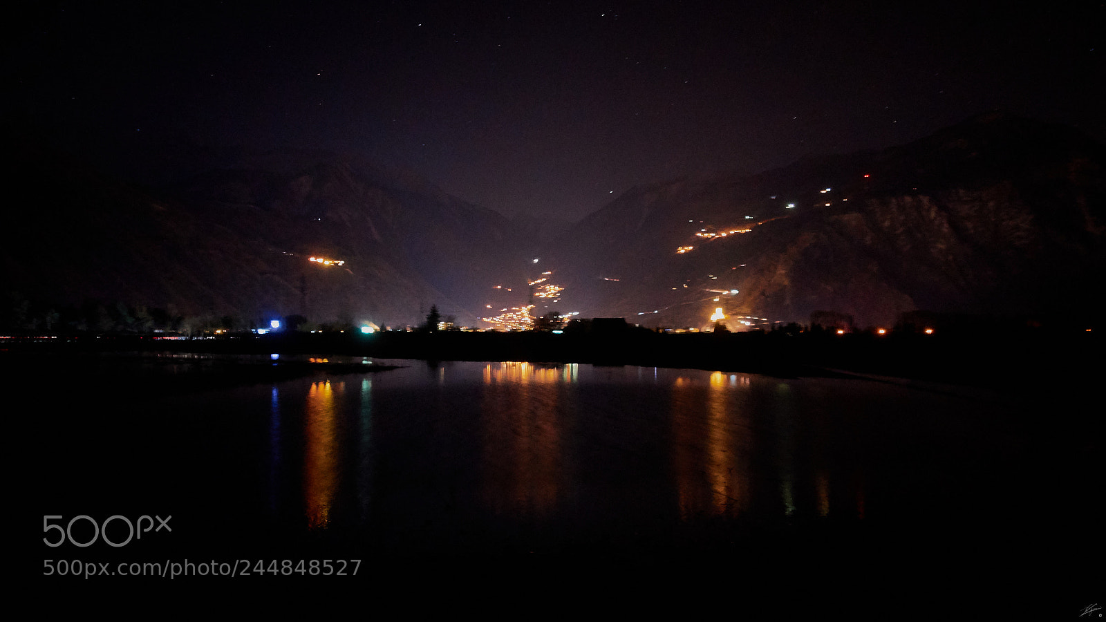 Sony Cyber-shot DSC-RX100 IV sample photo. By night photography