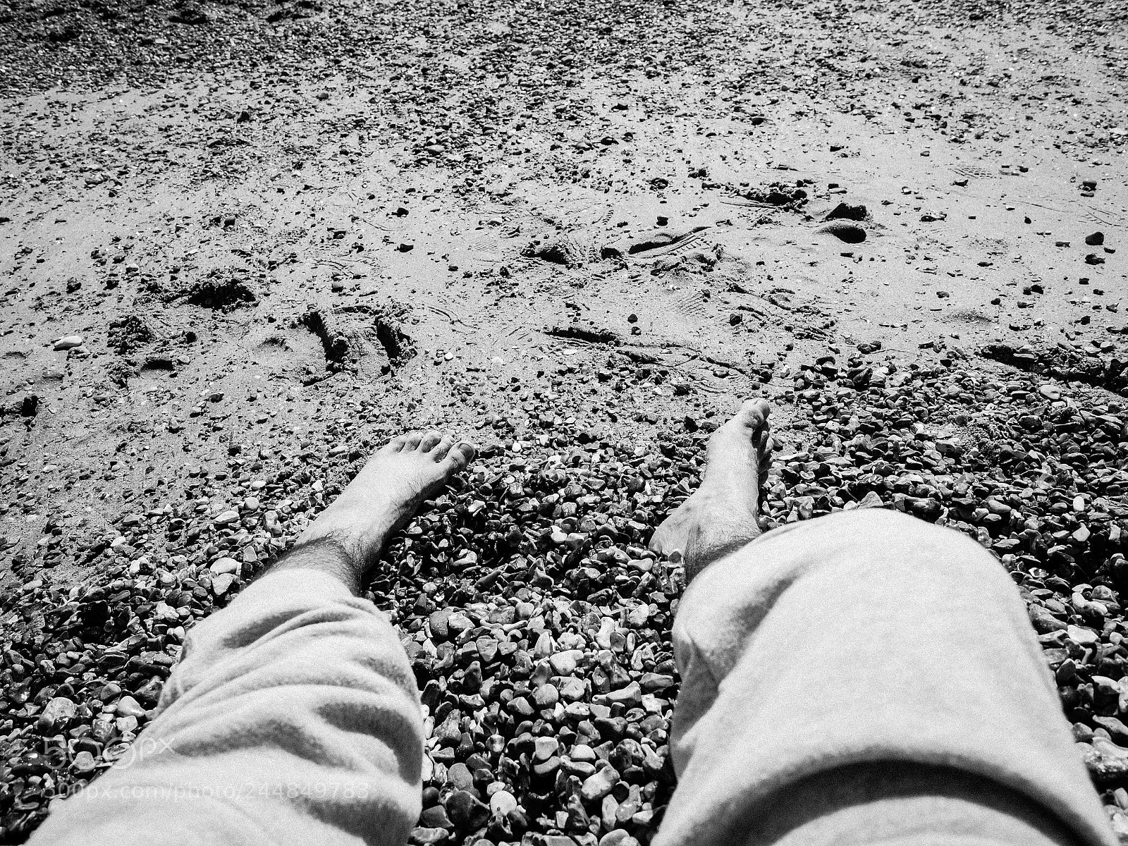 Olympus OM-D E-M5 II sample photo. Legs and sand photography