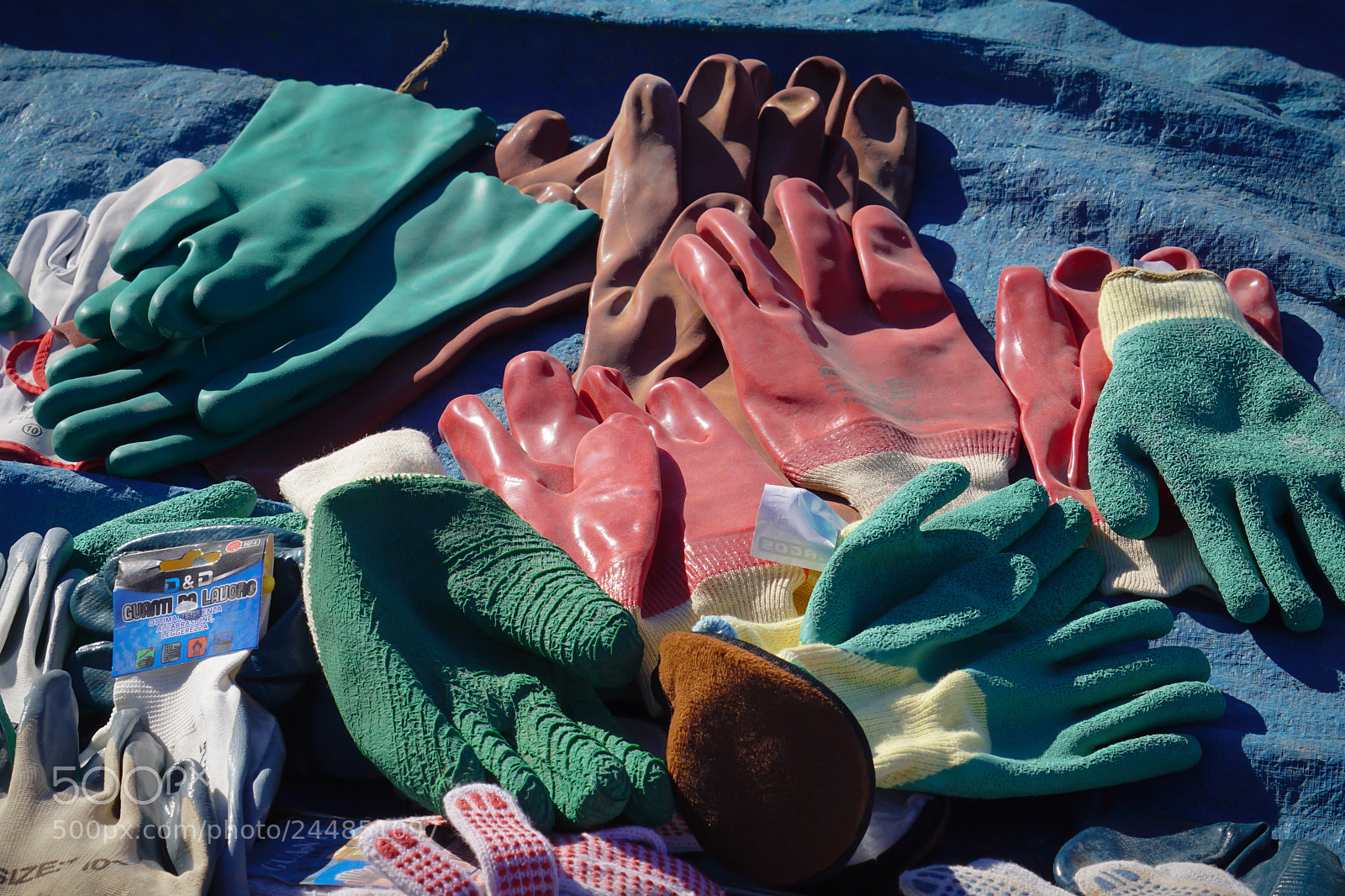 Sony a5100 sample photo. Lost hands photography