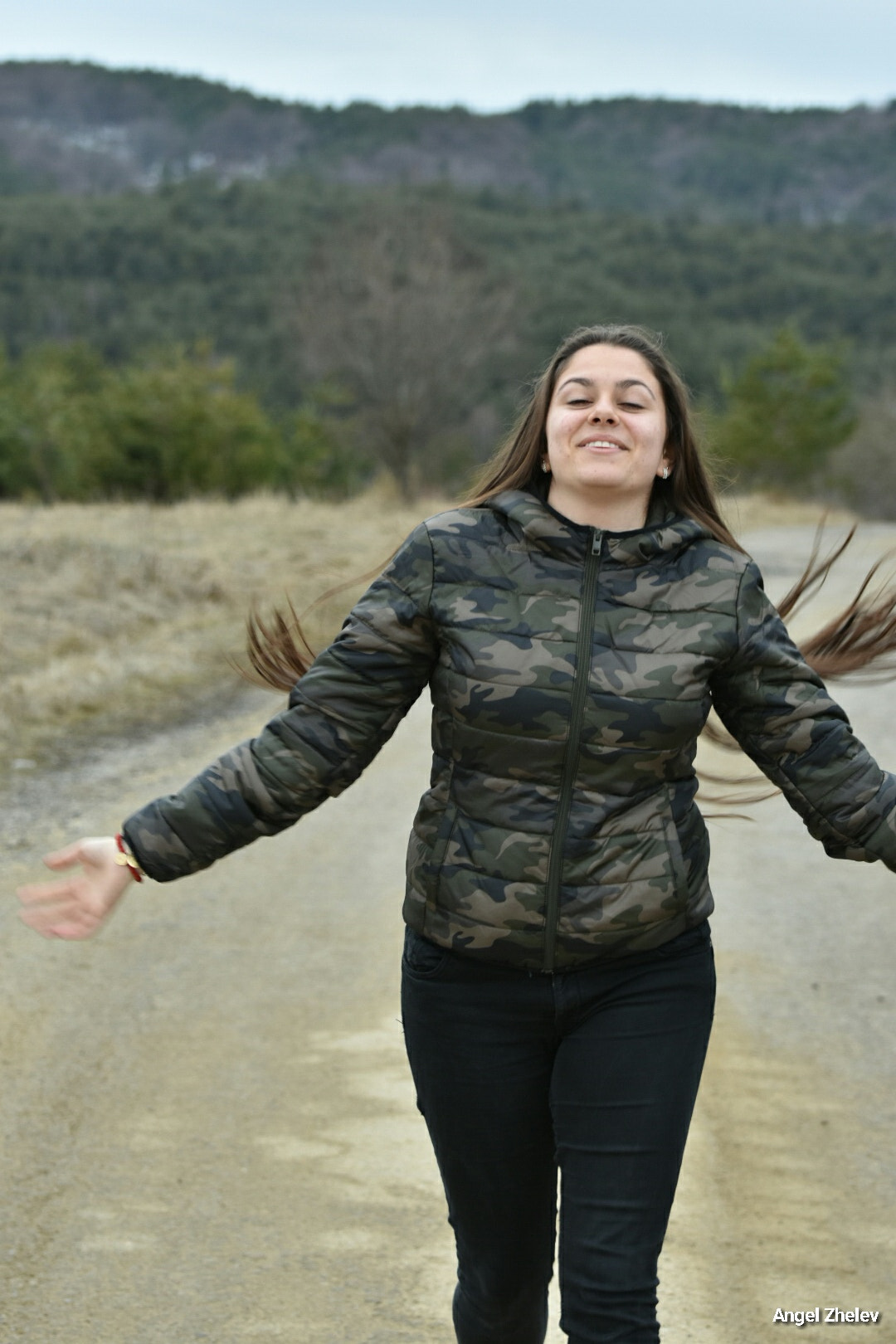 Nikon D3400 sample photo. Run photography