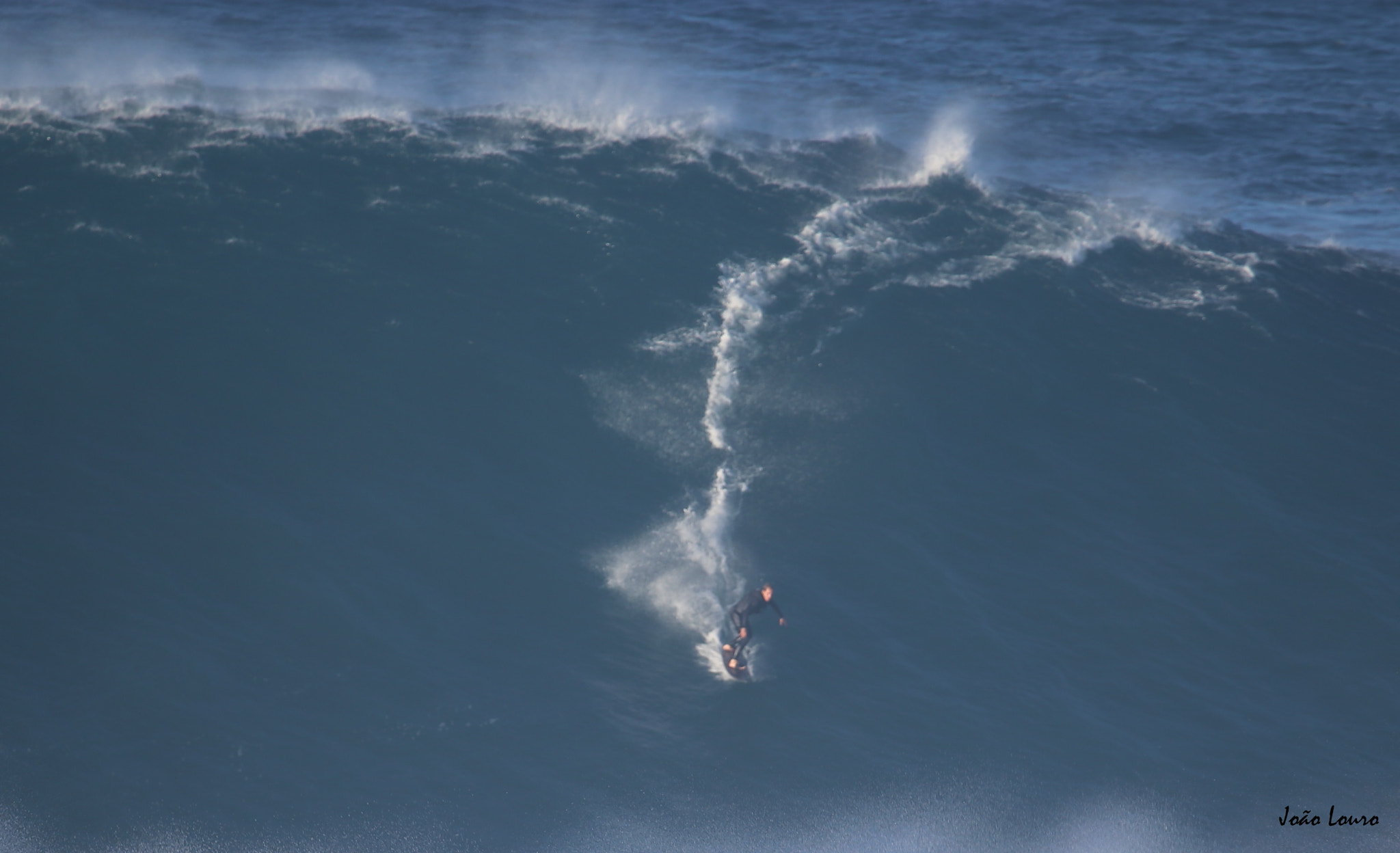 Canon EOS 6D + Canon EF 100-400mm F4.5-5.6L IS USM sample photo. Garrett mcnamara,  nazaré, portugal photography