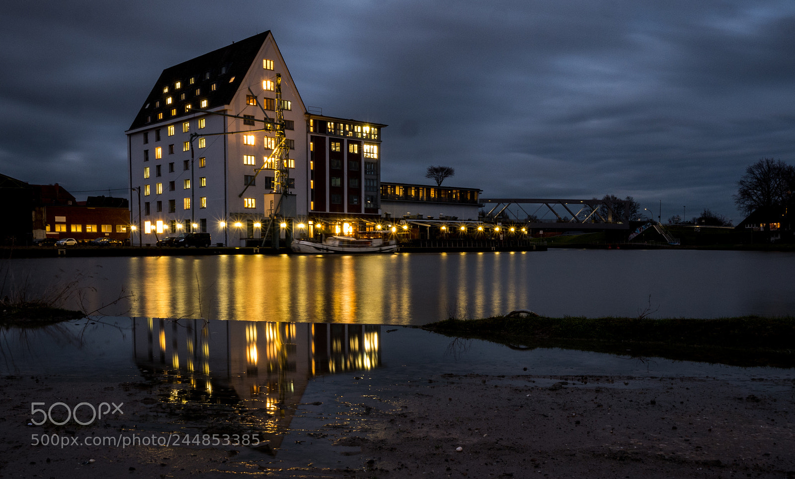 Panasonic DMC-G81 sample photo. Dark habour photography