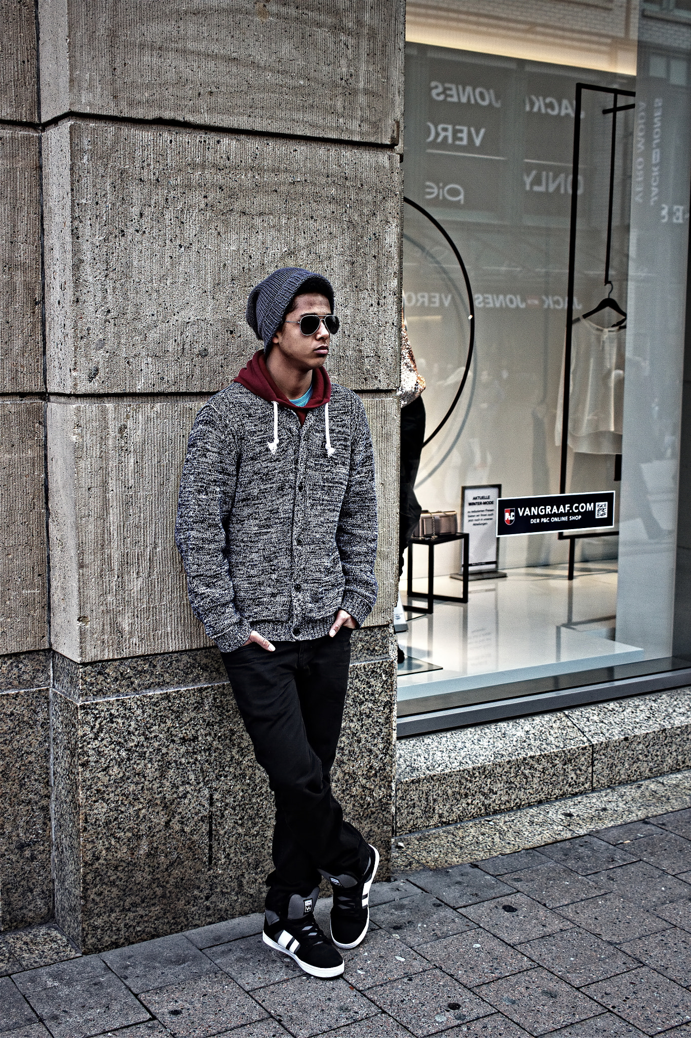 Canon EF-S 24mm F2.8 STM sample photo. Hamburger jung photography
