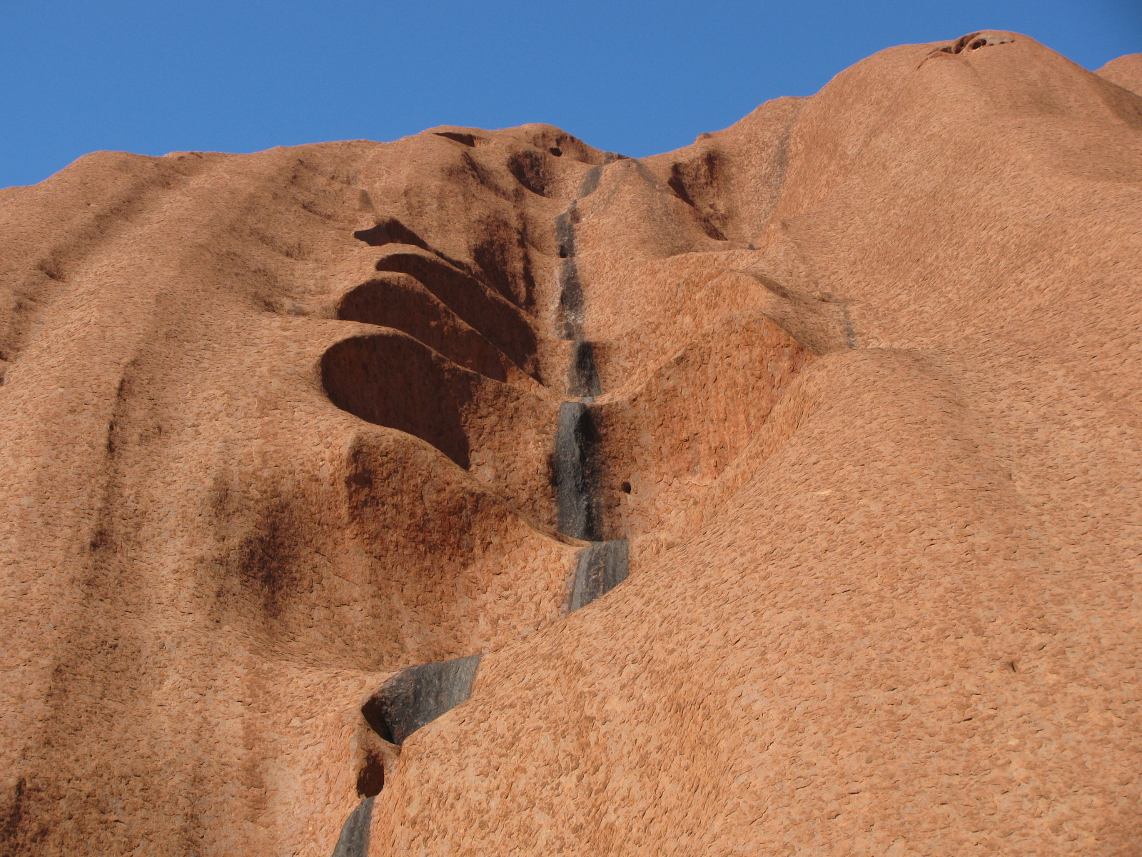 Canon PowerShot SX110 IS sample photo. Uluru photography