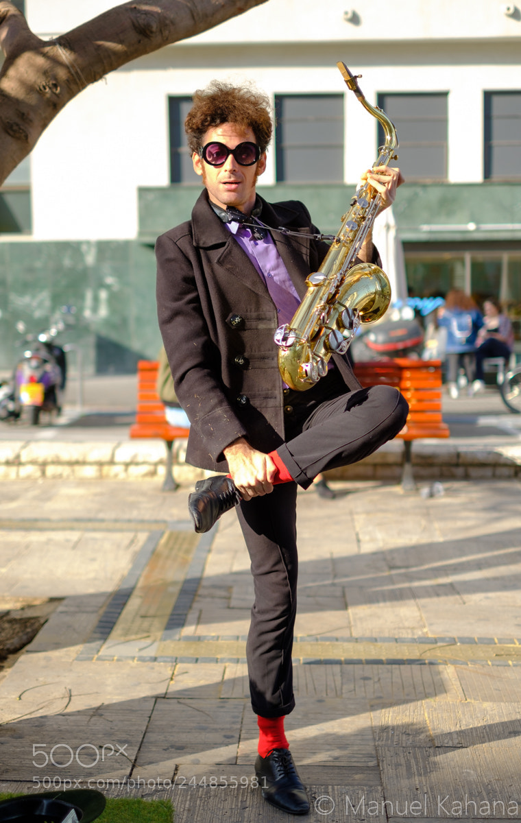 Fujifilm X-T2 sample photo. The street performer photography