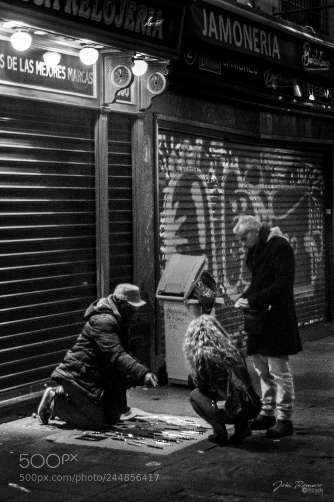 Canon EOS 750D (EOS Rebel T6i / EOS Kiss X8i) sample photo. Street marketing photography