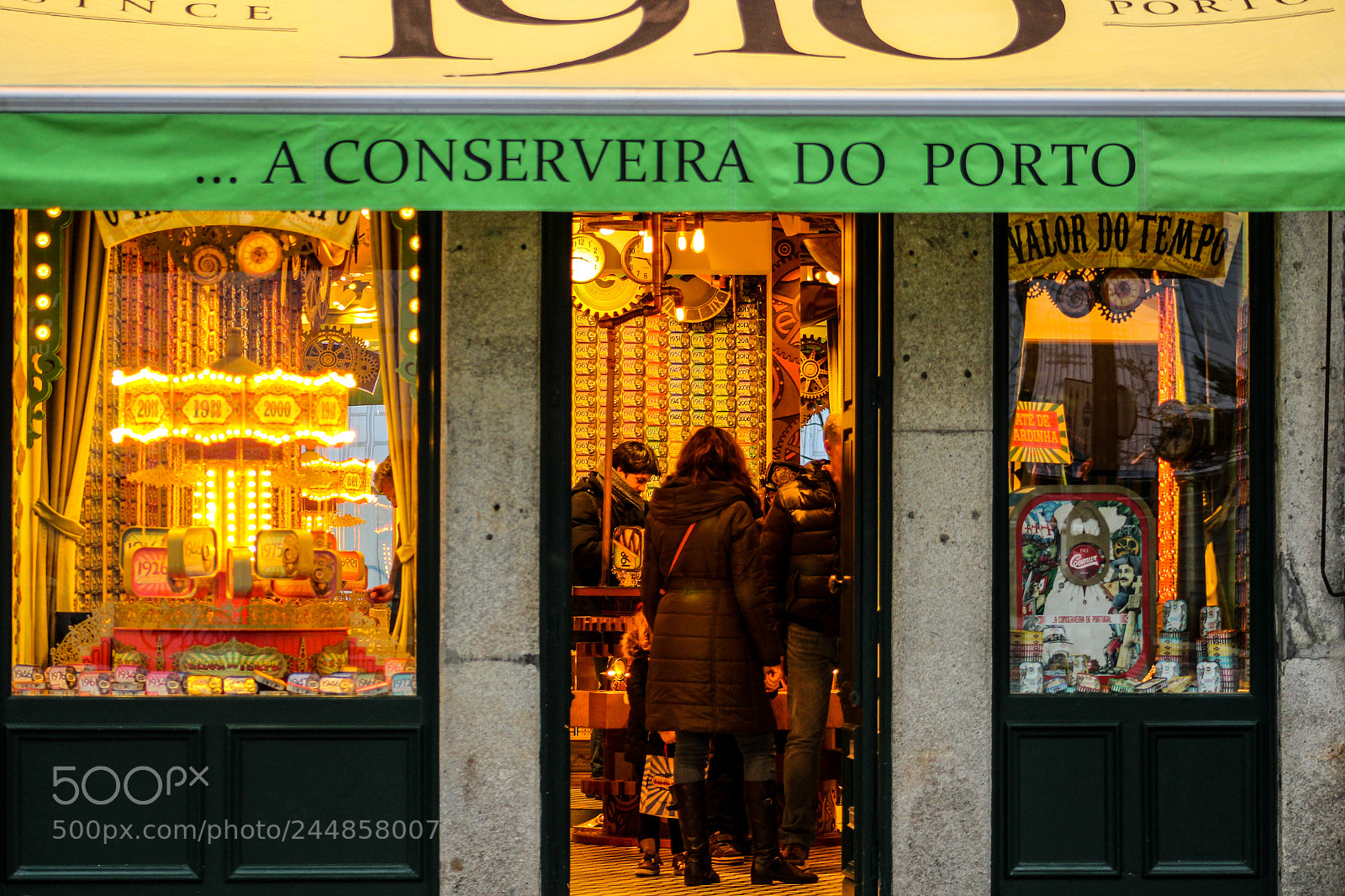 Canon EOS 1300D (EOS Rebel T6 / EOS Kiss X80) sample photo. A conserveira do porto photography