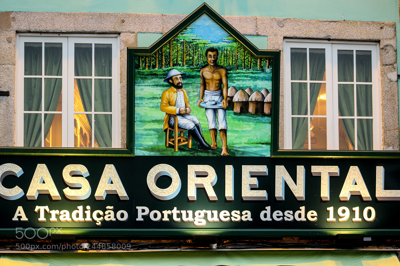 Canon EOS 1300D (EOS Rebel T6 / EOS Kiss X80) sample photo. A conserveira do porto photography