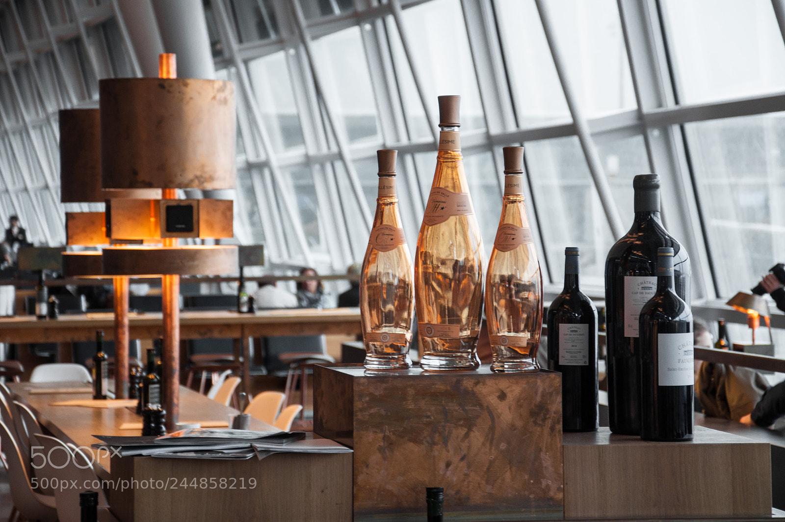 Nikon D5000 sample photo. Airport ambiance photography