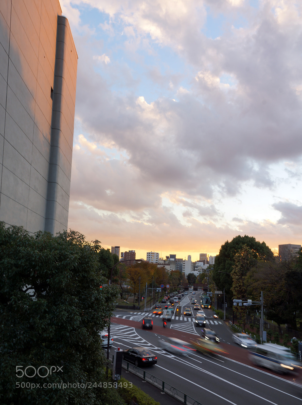 Sony SLT-A77 sample photo. Warm city sunset photography