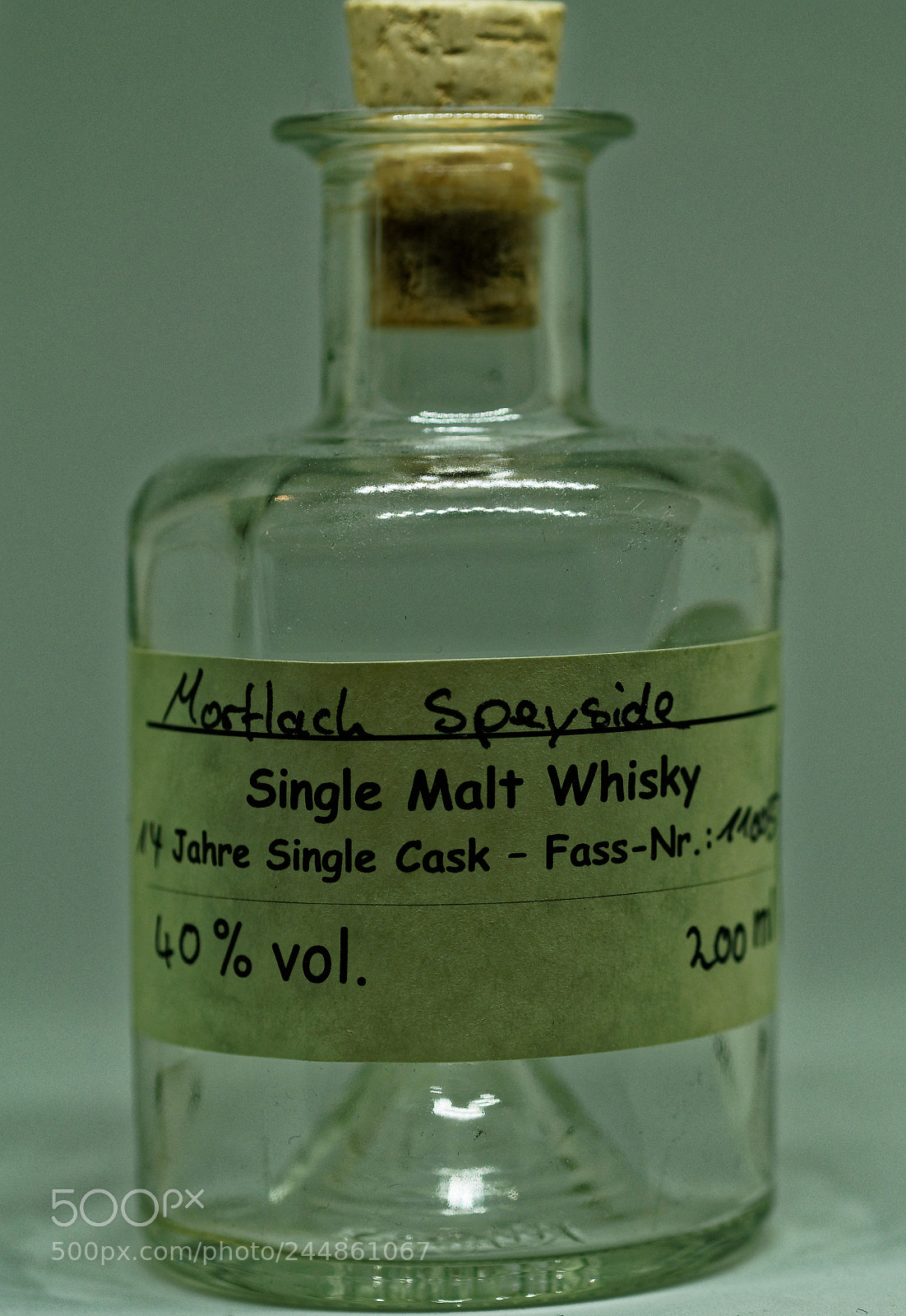 Olympus OM-D E-M5 sample photo. Bs, single malt whisky photography