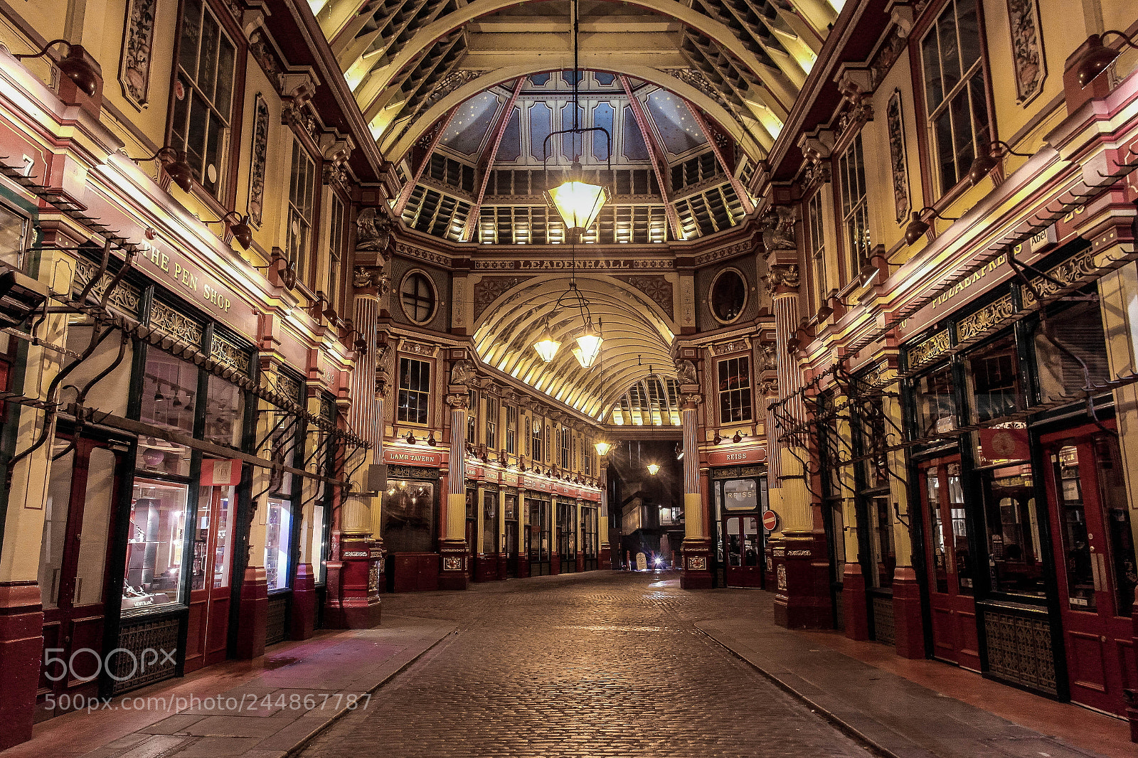 Samsung NX1000 sample photo. Good evening london! photography