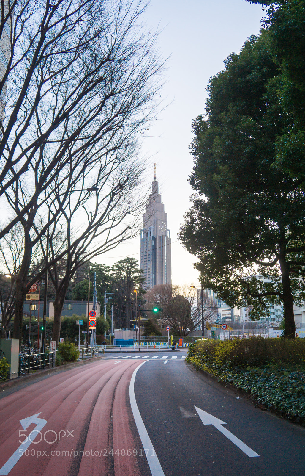 Sony a5100 sample photo. Yoyogi morning photography