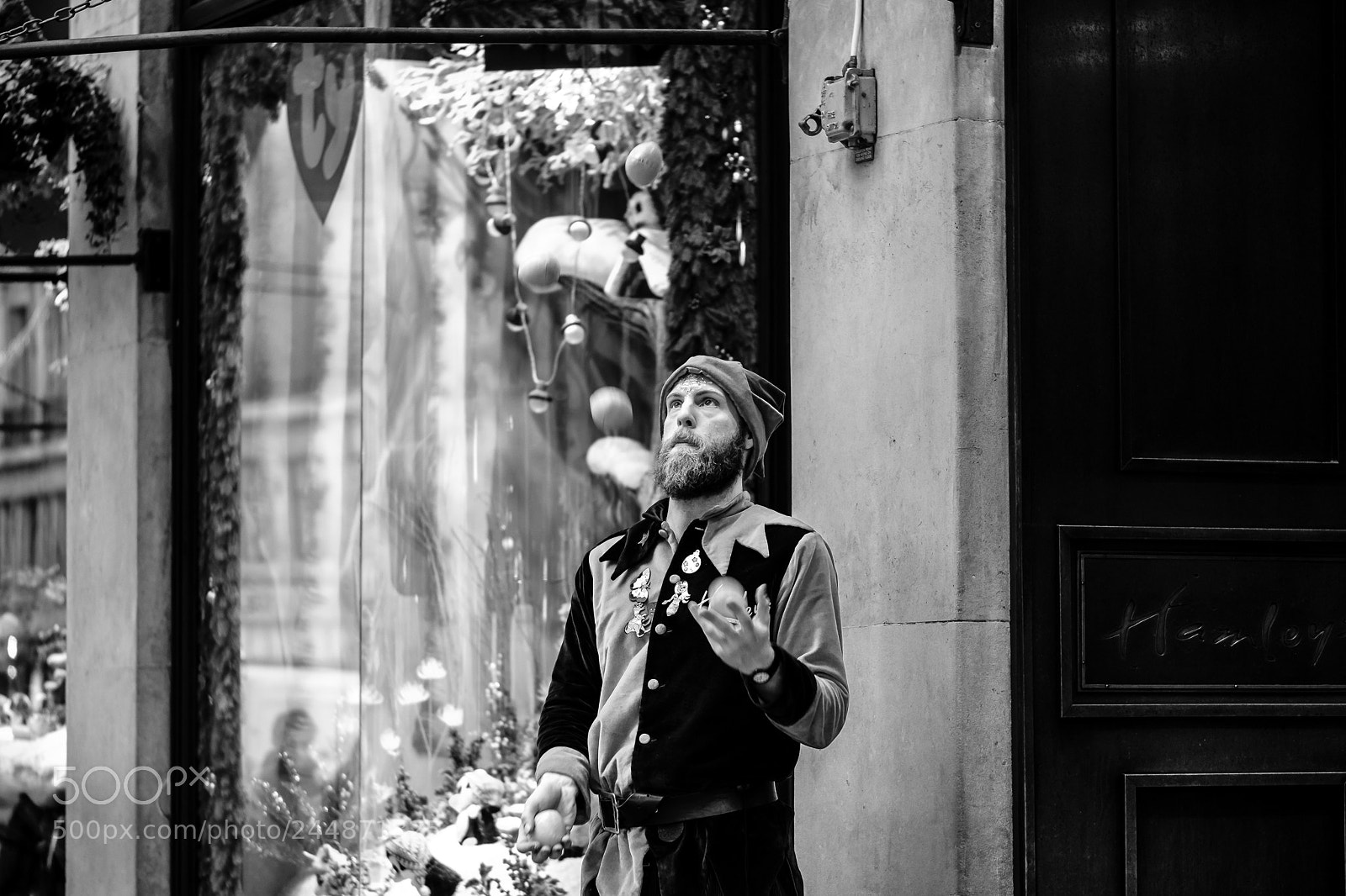 Fujifilm X-T20 sample photo. Black and white: london photography