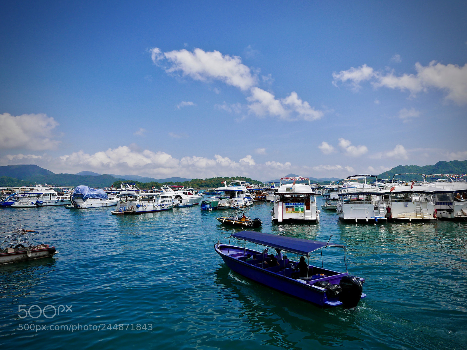 Leica D-Lux (Typ 109) sample photo. Ferry boat photography