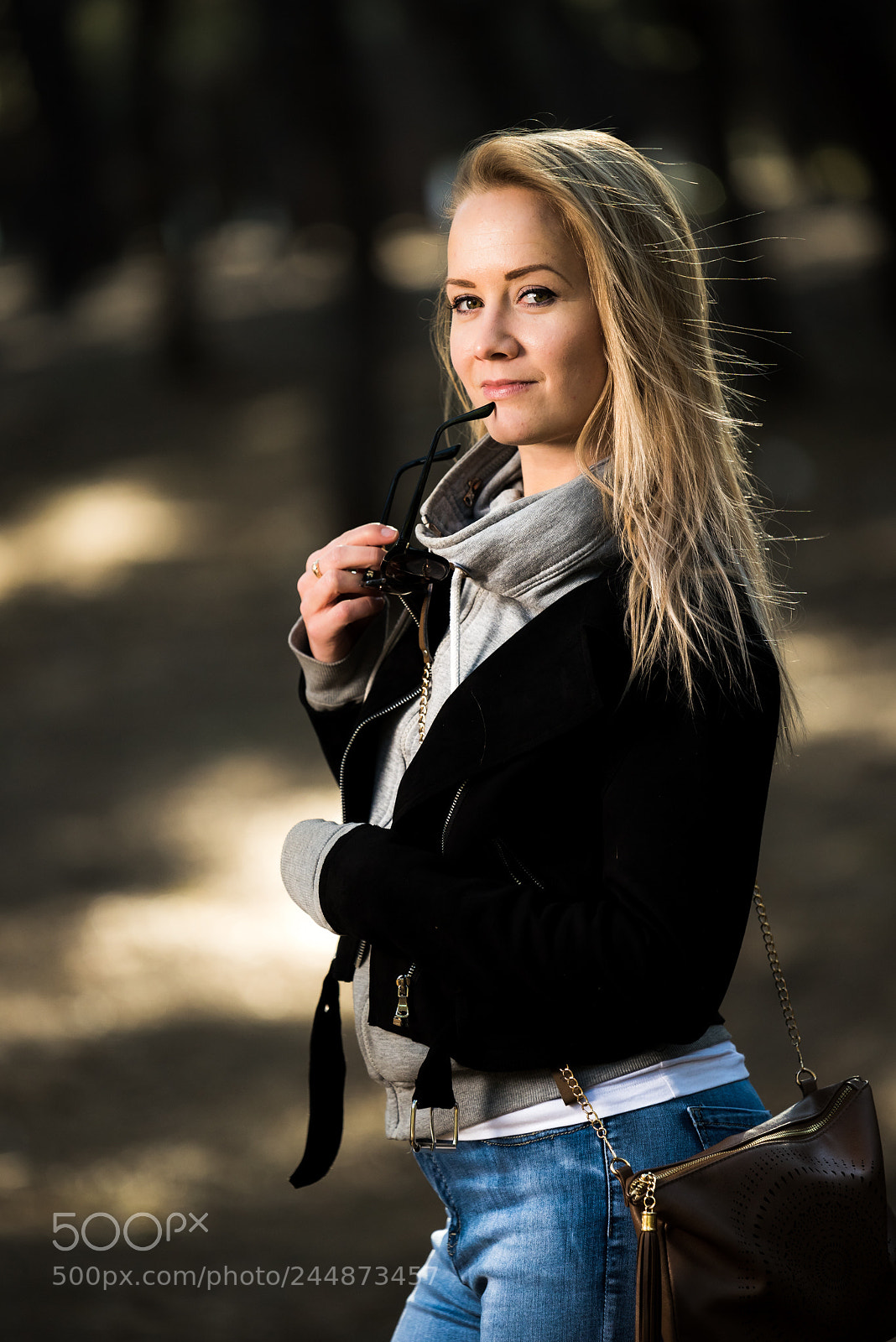 Nikon D810 sample photo. Girl in the forest photography