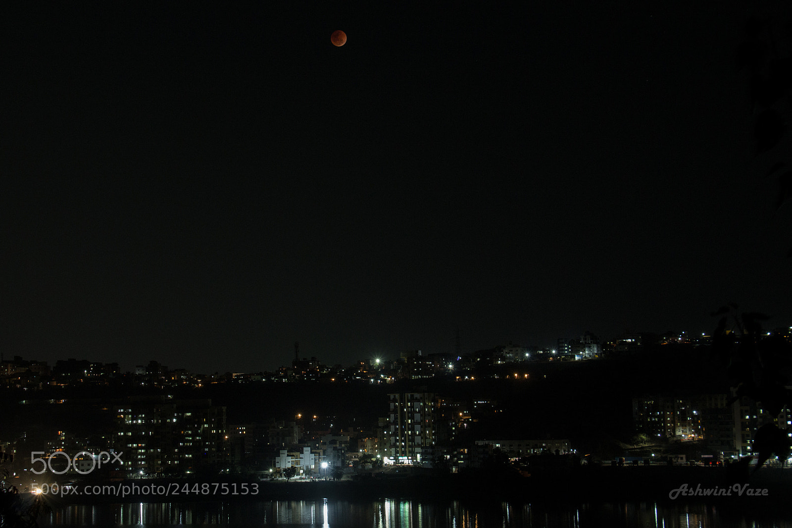 Canon EOS 1200D (EOS Rebel T5 / EOS Kiss X70 / EOS Hi) sample photo. Red moon and the photography