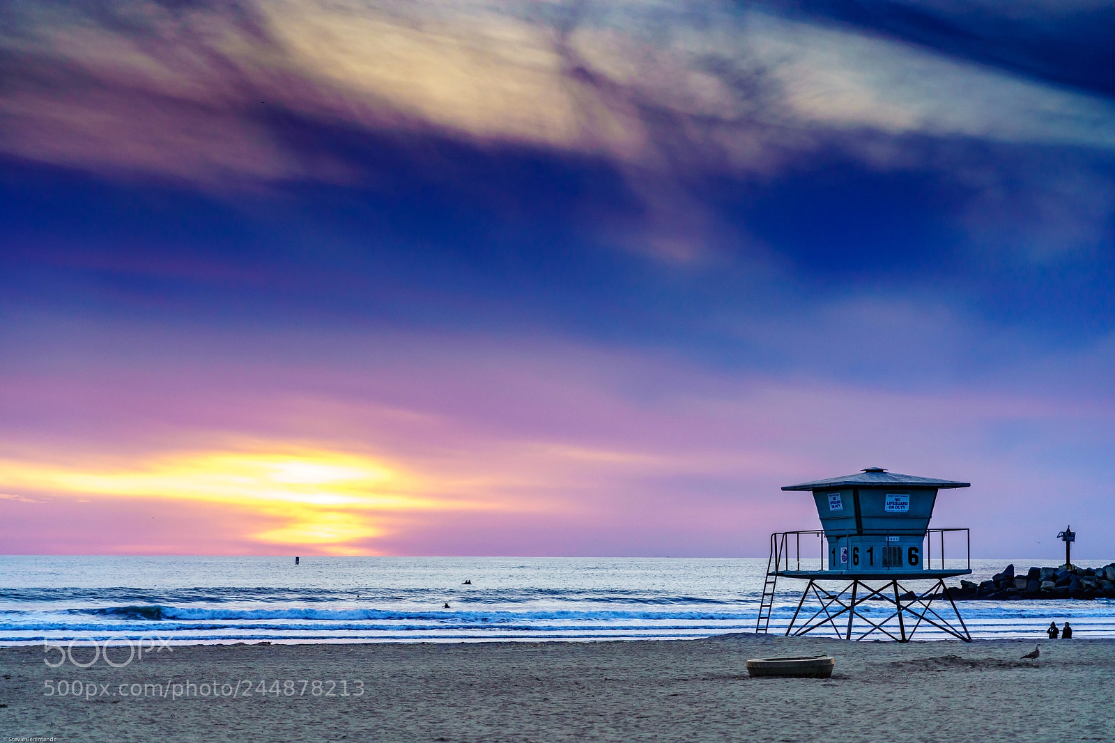 Sony a7R III sample photo. Lifeguard tower at sunset photography