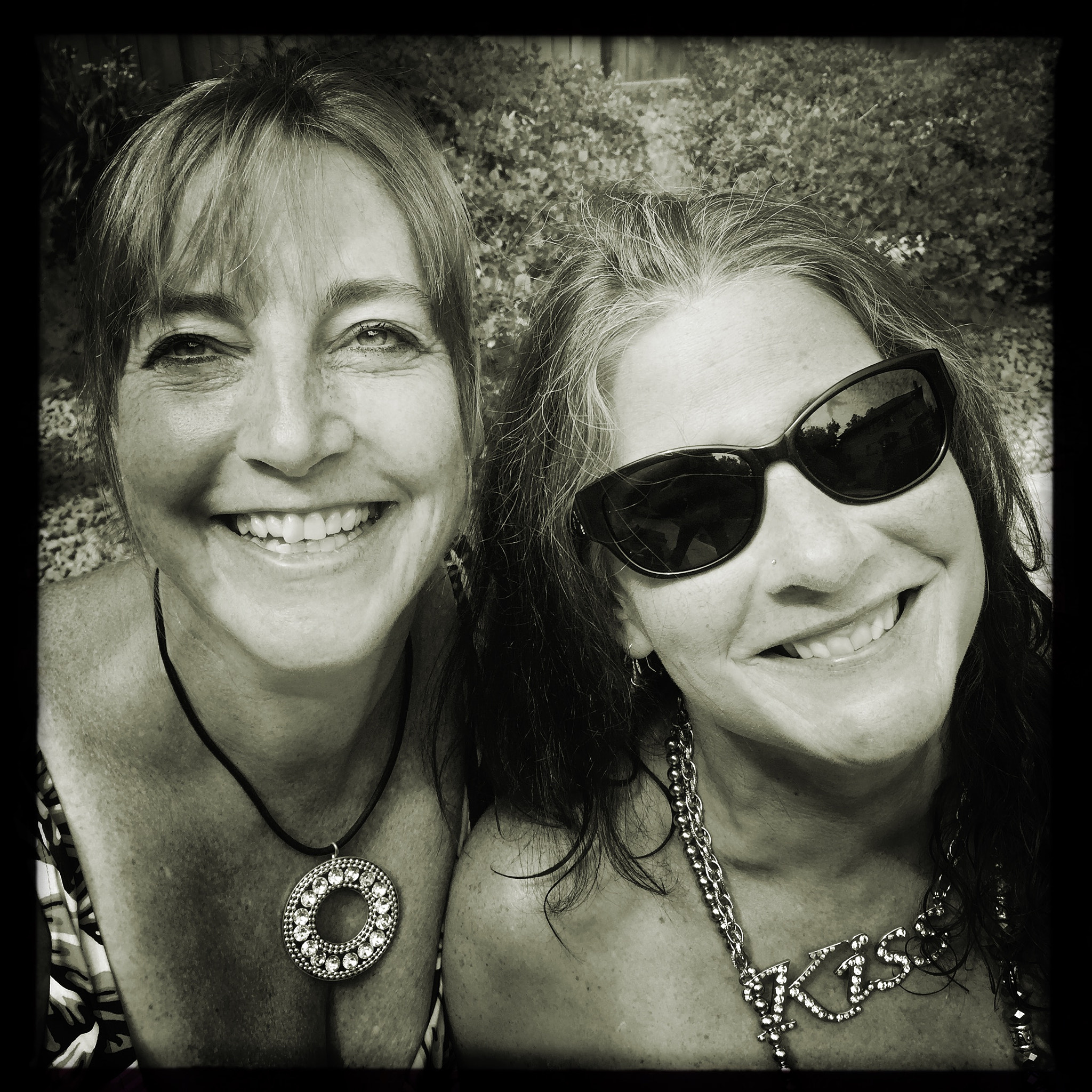 Hipstamatic 313 sample photo. Girls kiss photography