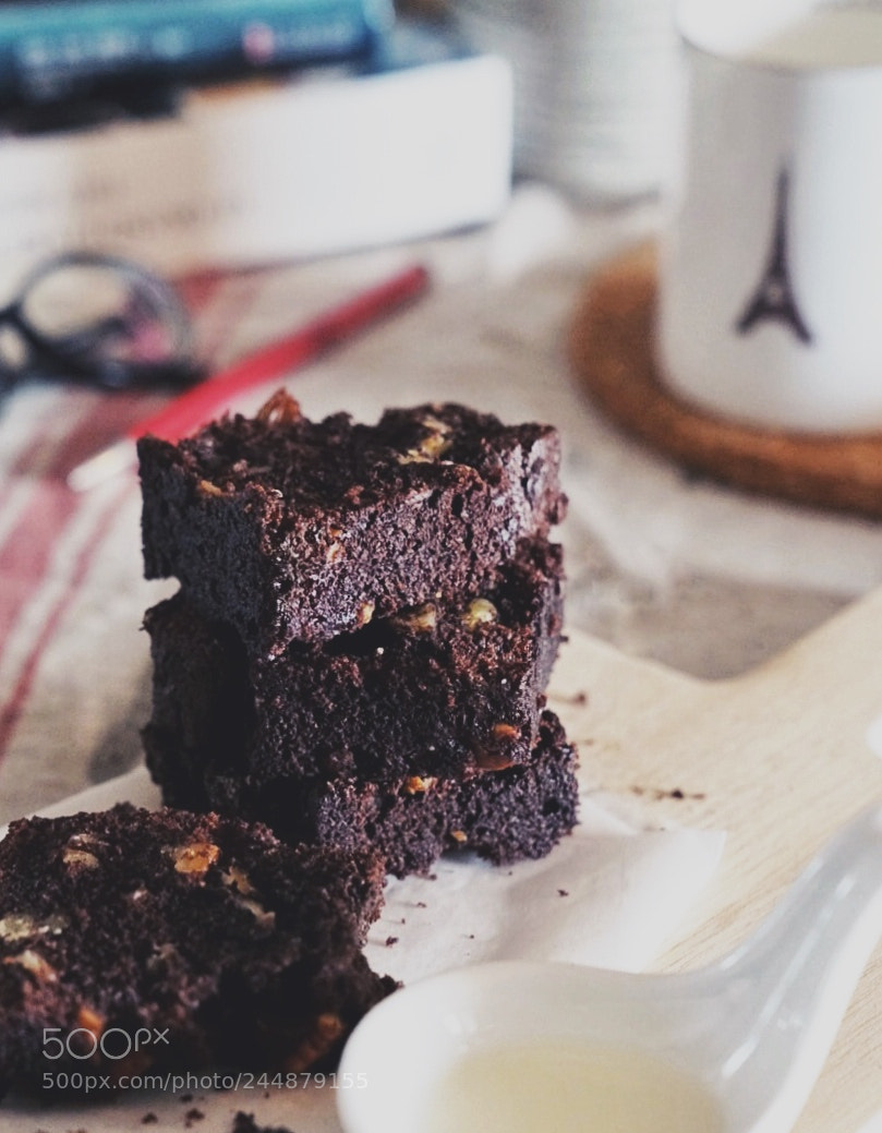 Sony a7R II sample photo. Homemade brownie! photography