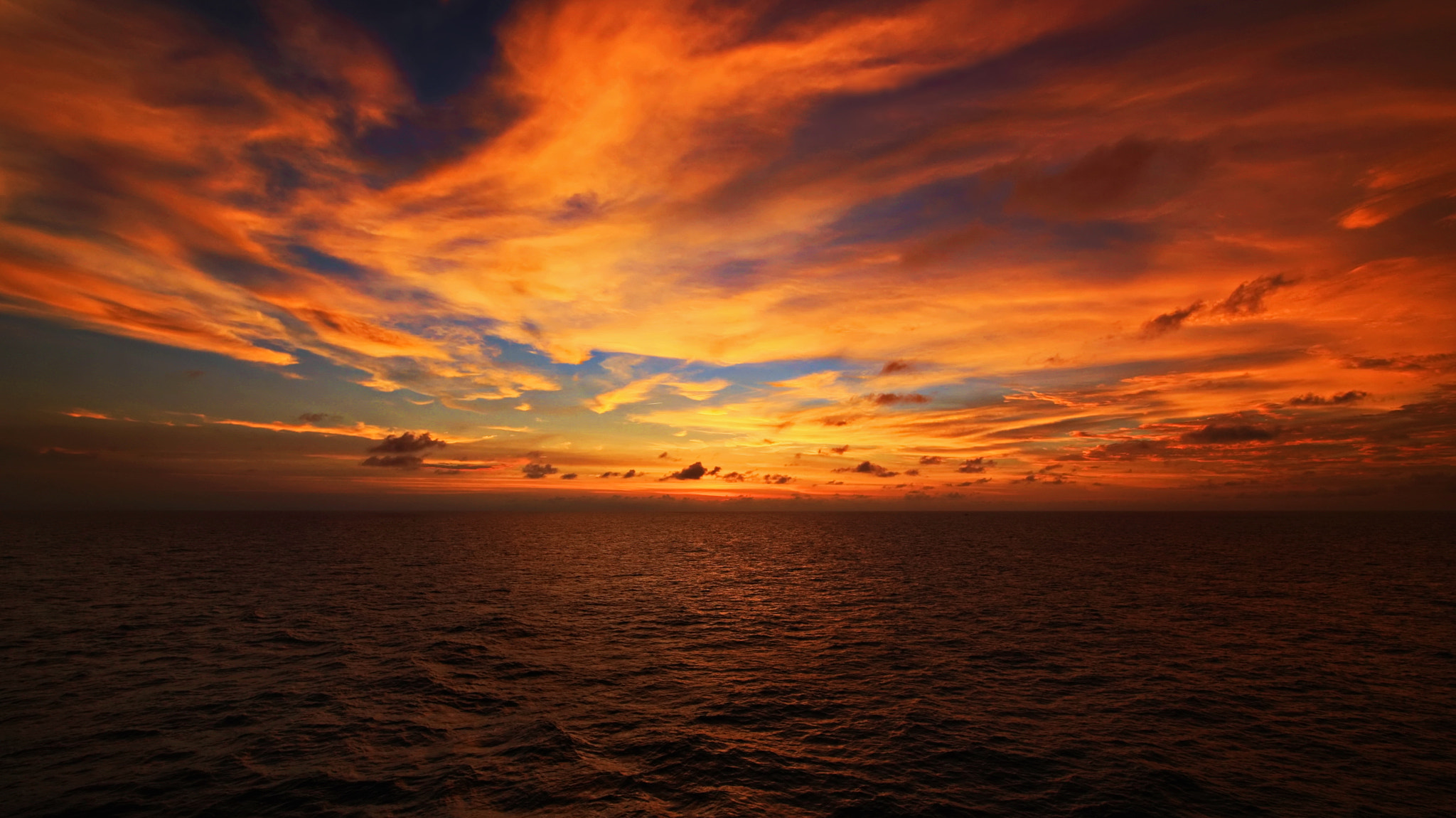 Canon EOS-1Ds Mark III sample photo. Fire on the sky photography