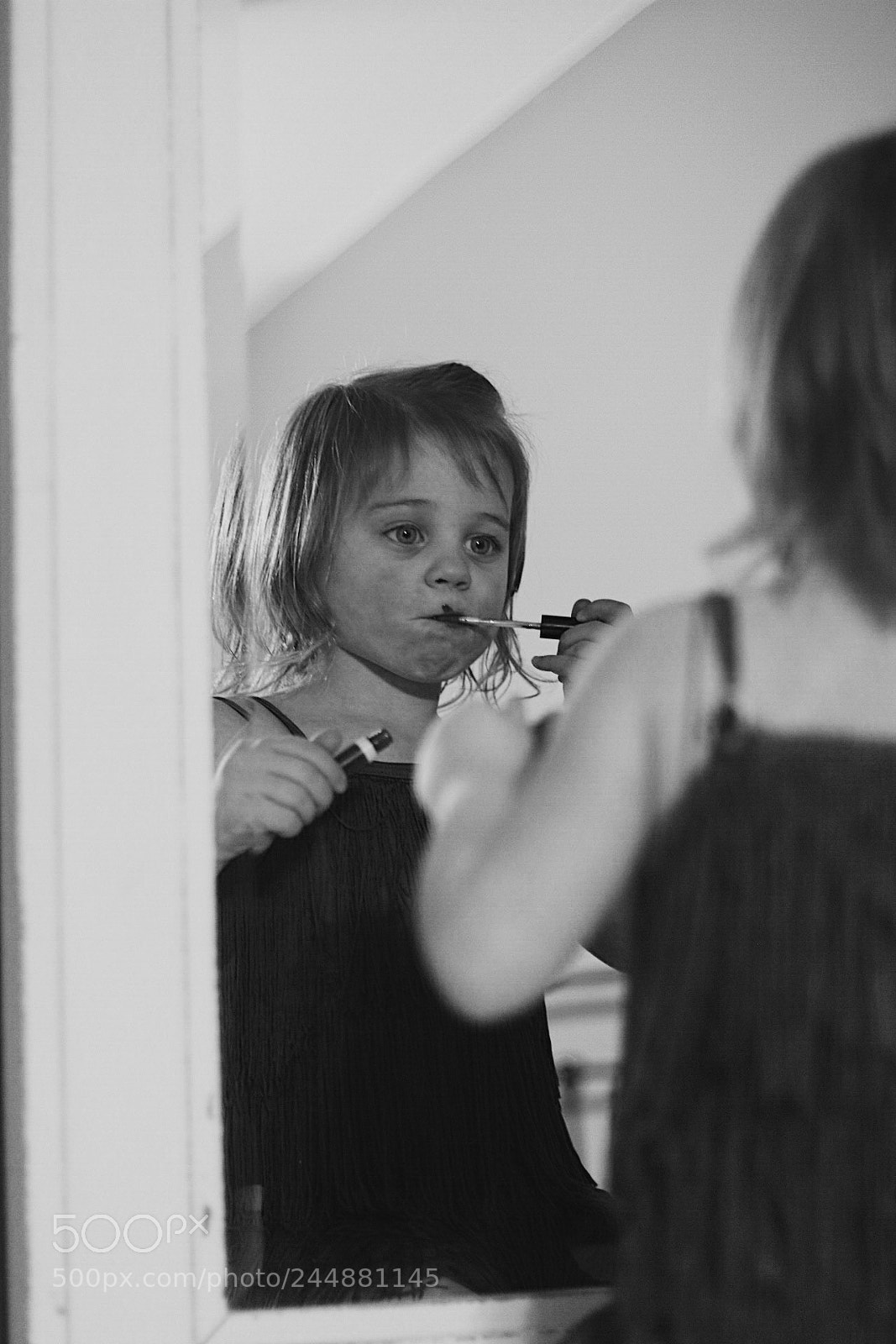 Canon EOS 750D (EOS Rebel T6i / EOS Kiss X8i) sample photo. Girl & her makeup photography