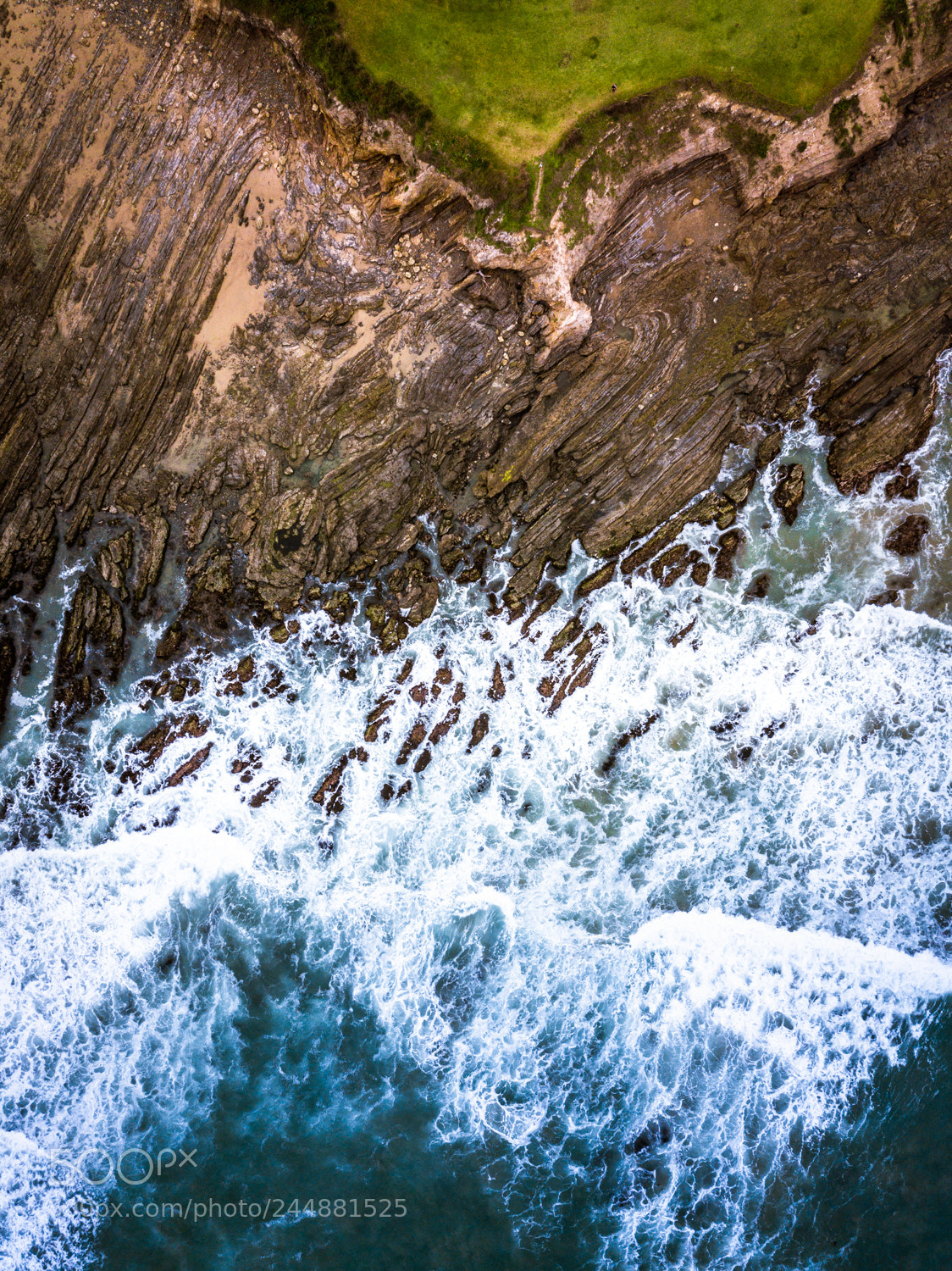 DJI FC220 sample photo. Ocean lapping on the photography