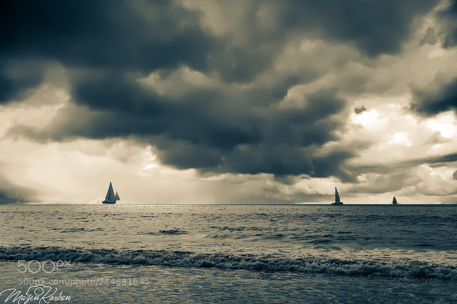 Canon PowerShot G7 X Mark II sample photo. Stormy day at venice photography
