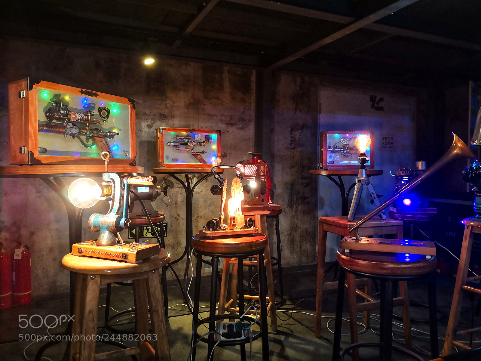 HUAWEI Mate 10 Pro sample photo. Cool metal stuff photography