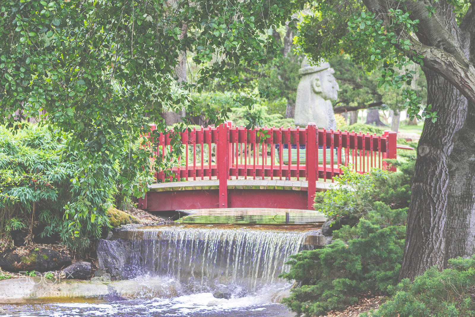 Canon EOS 1200D (EOS Rebel T5 / EOS Kiss X70 / EOS Hi) sample photo. Rae park ped bridge. photography