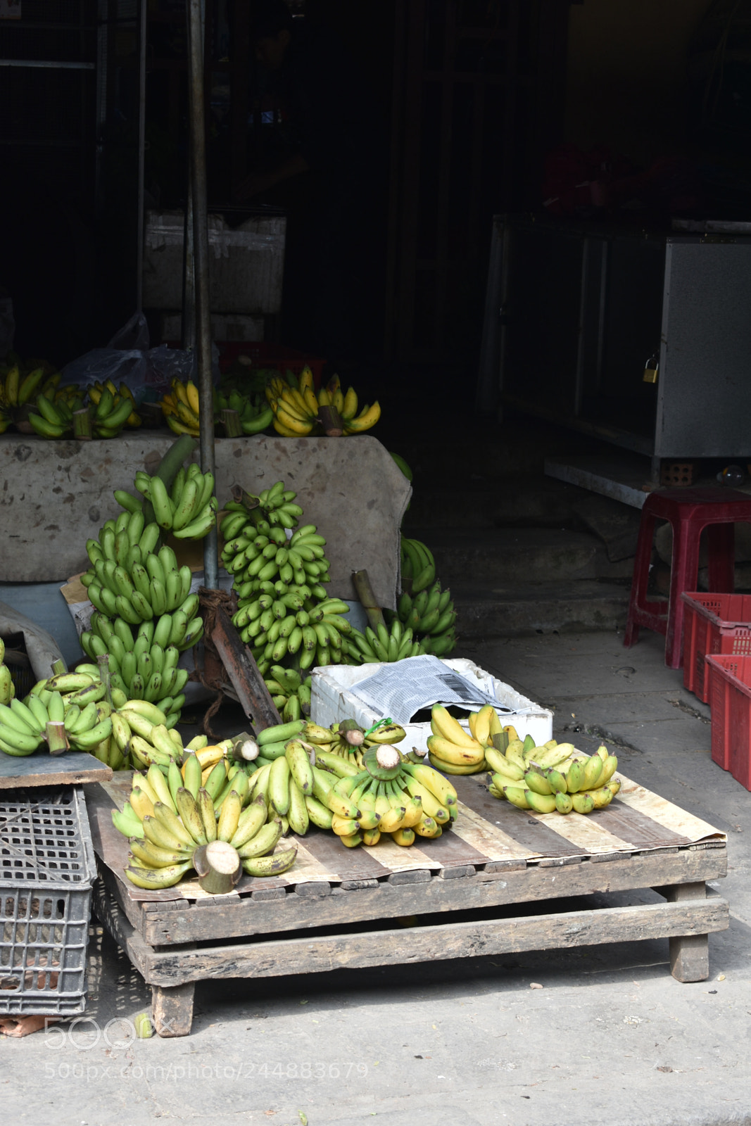 Nikon D3400 sample photo. Bananas at the street photography