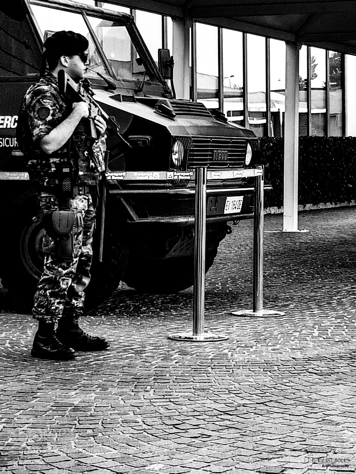Samsung Galaxy S7 sample photo. Swiss guard photography