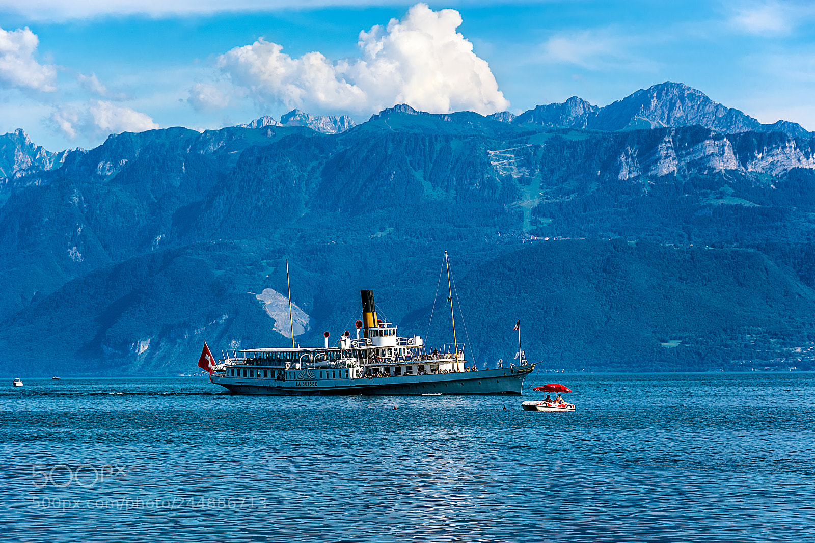 Nikon D7100 sample photo. La suisse steamship photography