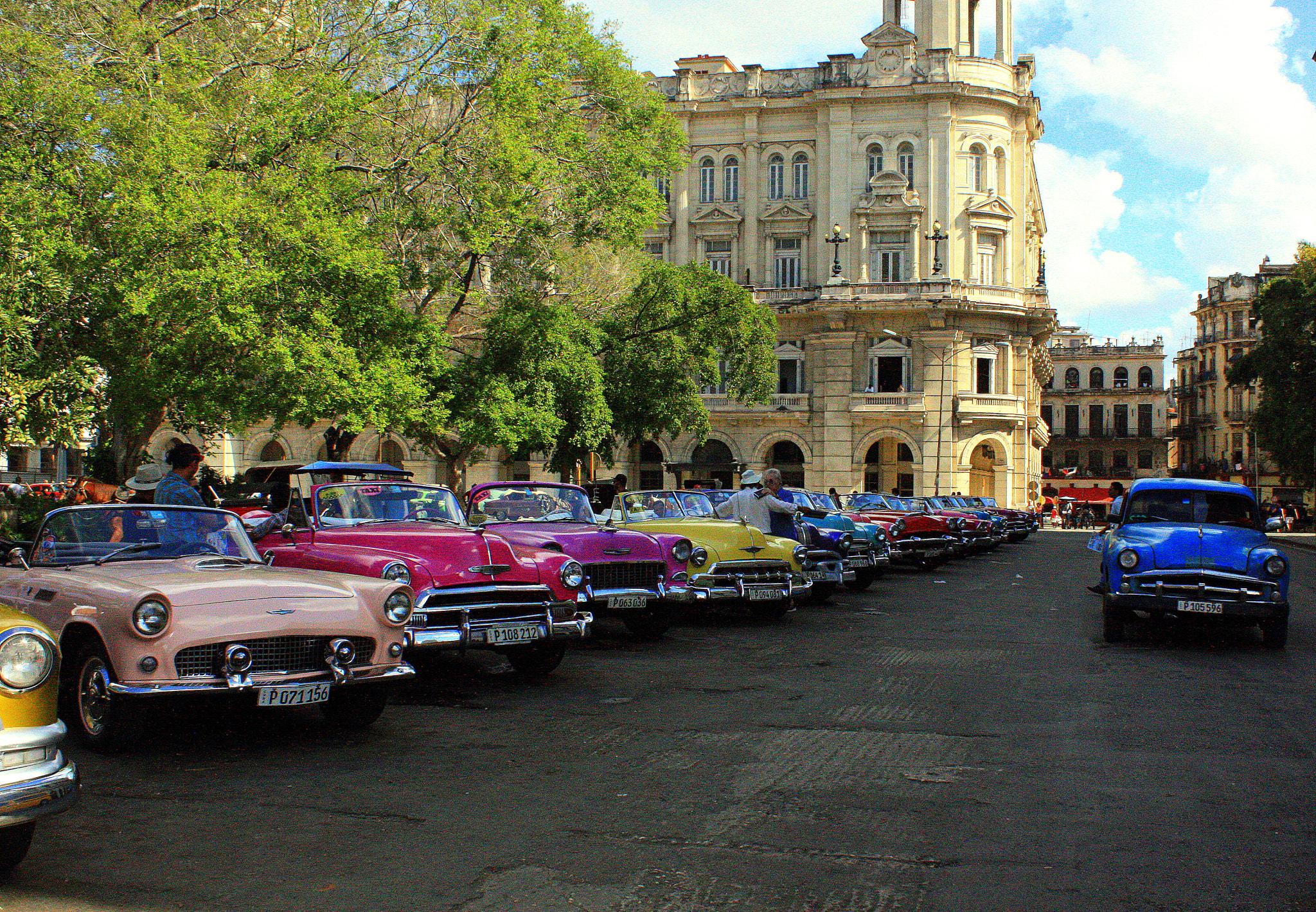 Canon EOS 450D (EOS Rebel XSi / EOS Kiss X2) sample photo. Colourful havana photography
