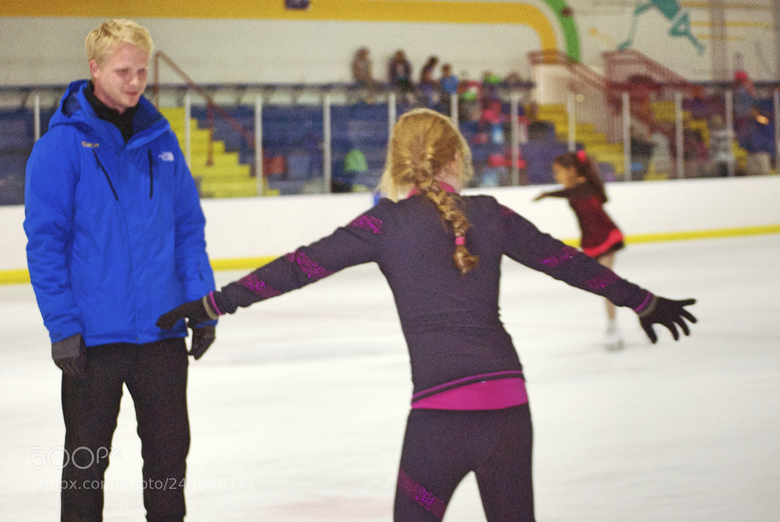 Nikon D60 sample photo. Teaching skating photography