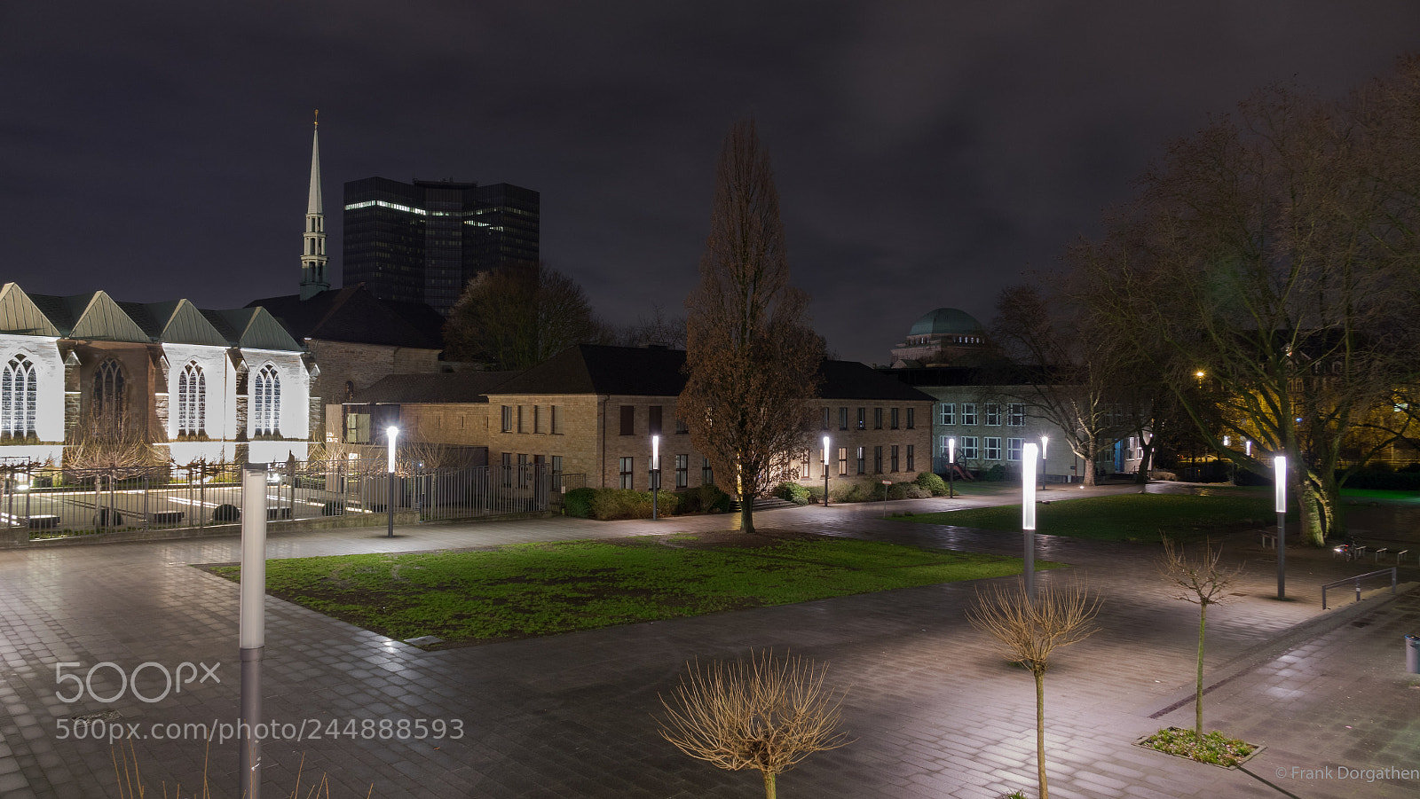 Sony Cyber-shot DSC-RX10 II sample photo. Burgplatz  photography