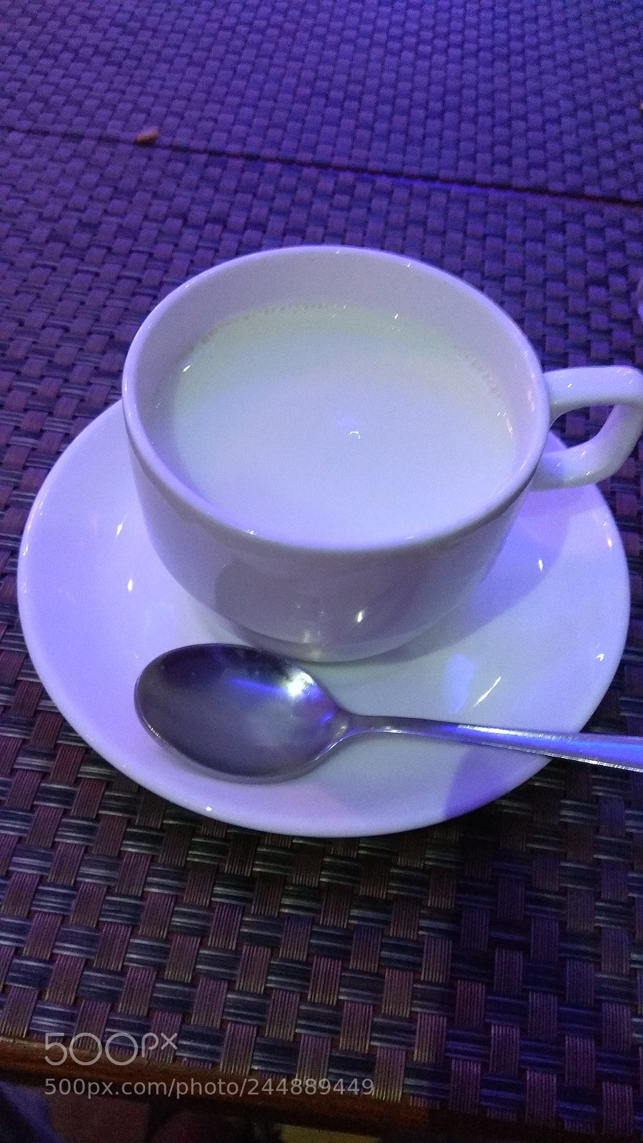 Xiaomi Redmi Note 4 sample photo. White and white photography